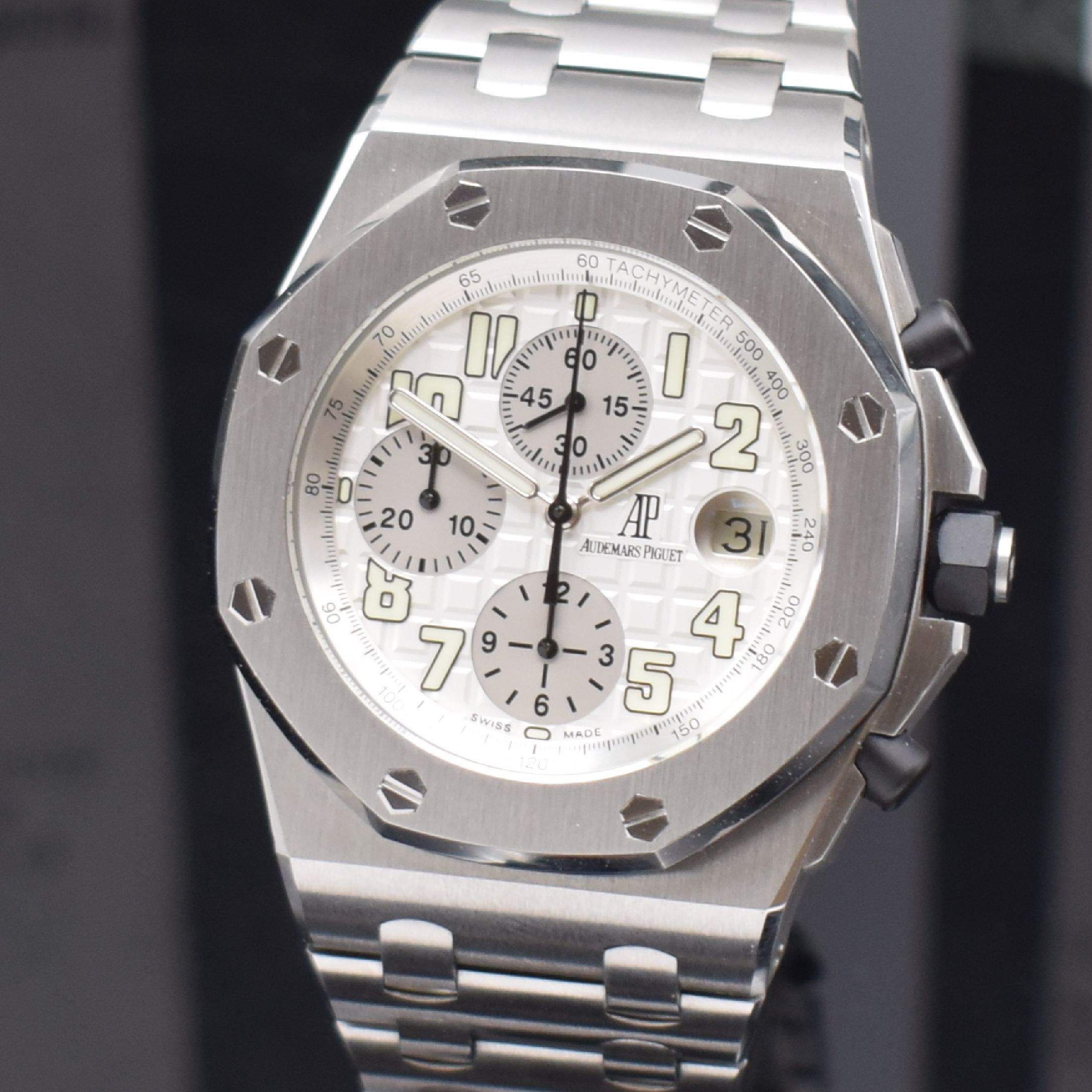 Detail b: AUDEMARS PIGUET Royal Oak Offshore Armbandchronograph Referenz 25721ST.OO.1000ST.07.A, Automatik, 3-teil. Gehäuse in Edelstahl inkl. Gliederband m. ...