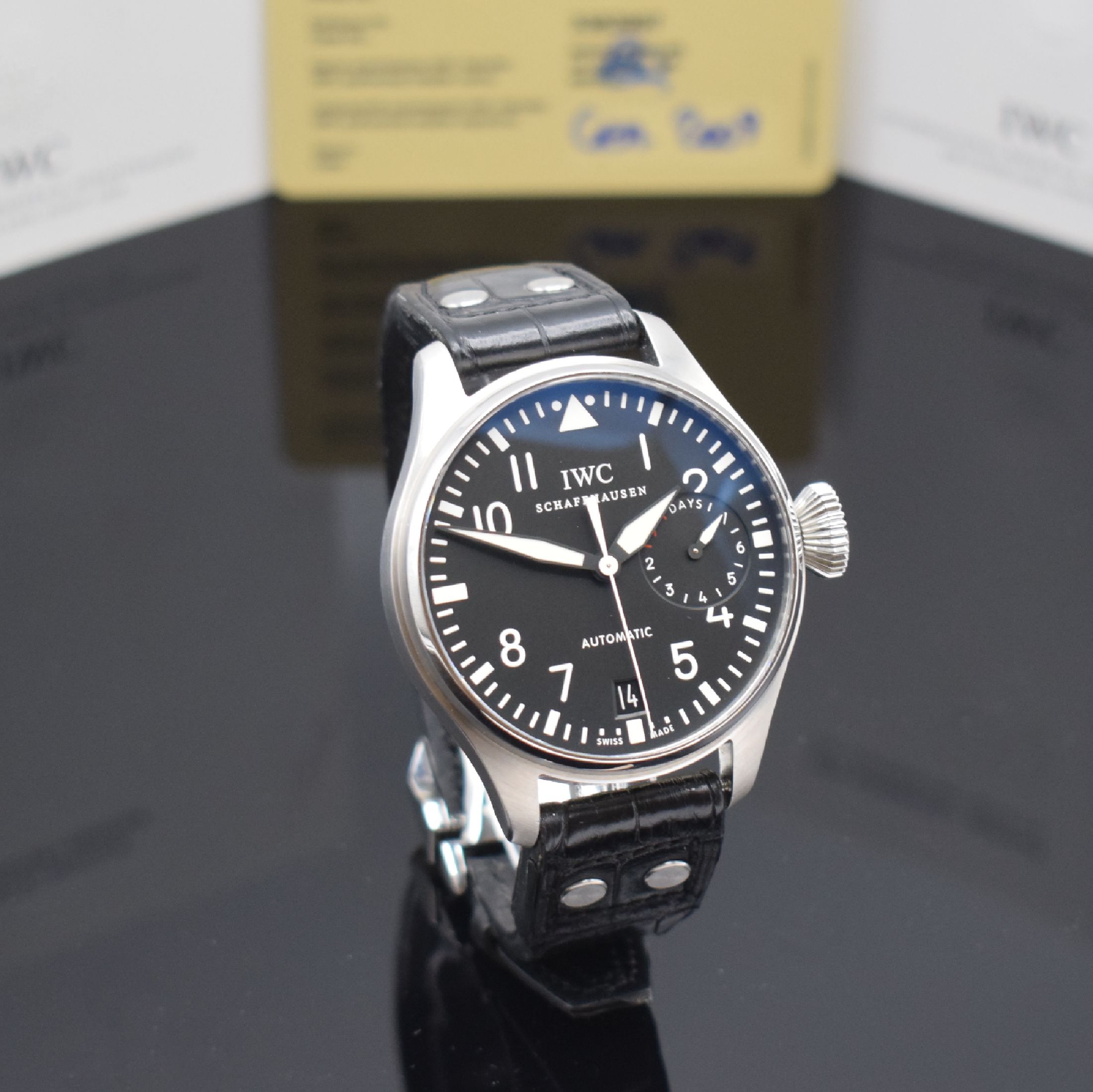 Detail c: IWC große Fliegeruhr Herrenarmbanduhr Referenz IW500401, Automatik, verschr. Stahlgehäuse m. Weicheisen-Innengeh., orig. Lederband m. orig. ...