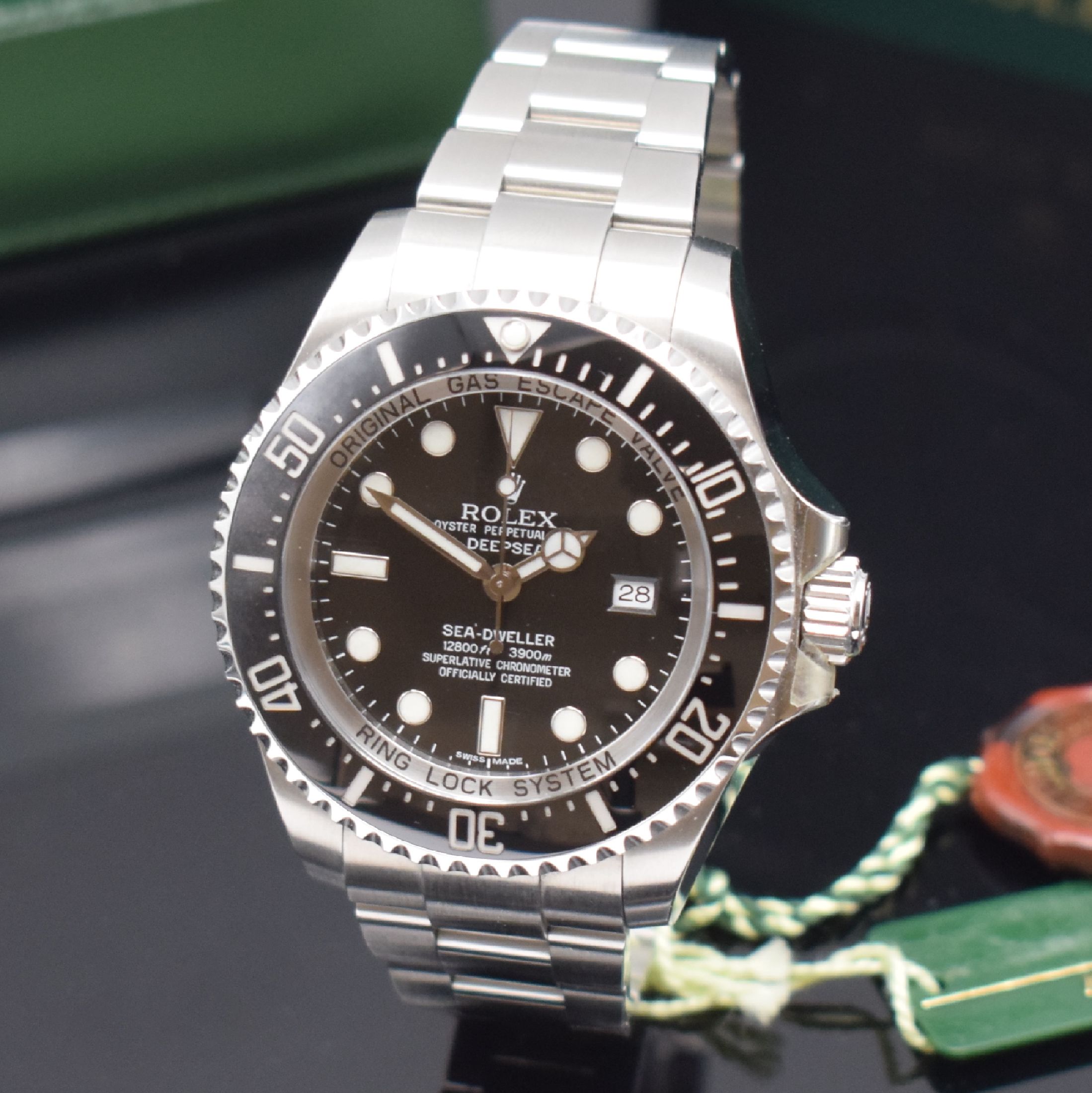 Detail a: ROLEX Herrenarmbanduhr Oyster Perpetual Date Sea-Dweller Deepsea Referenz 116660, Automatik, V-Serie, Chronometer der Superlative in Edelstahl inkl. ...