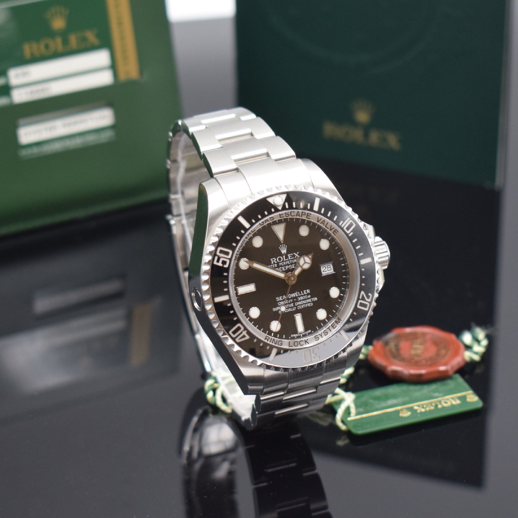 Detail b: ROLEX Herrenarmbanduhr Oyster Perpetual Date Sea-Dweller Deepsea Referenz 116660, Automatik, V-Serie, Chronometer der Superlative in Edelstahl inkl. ...