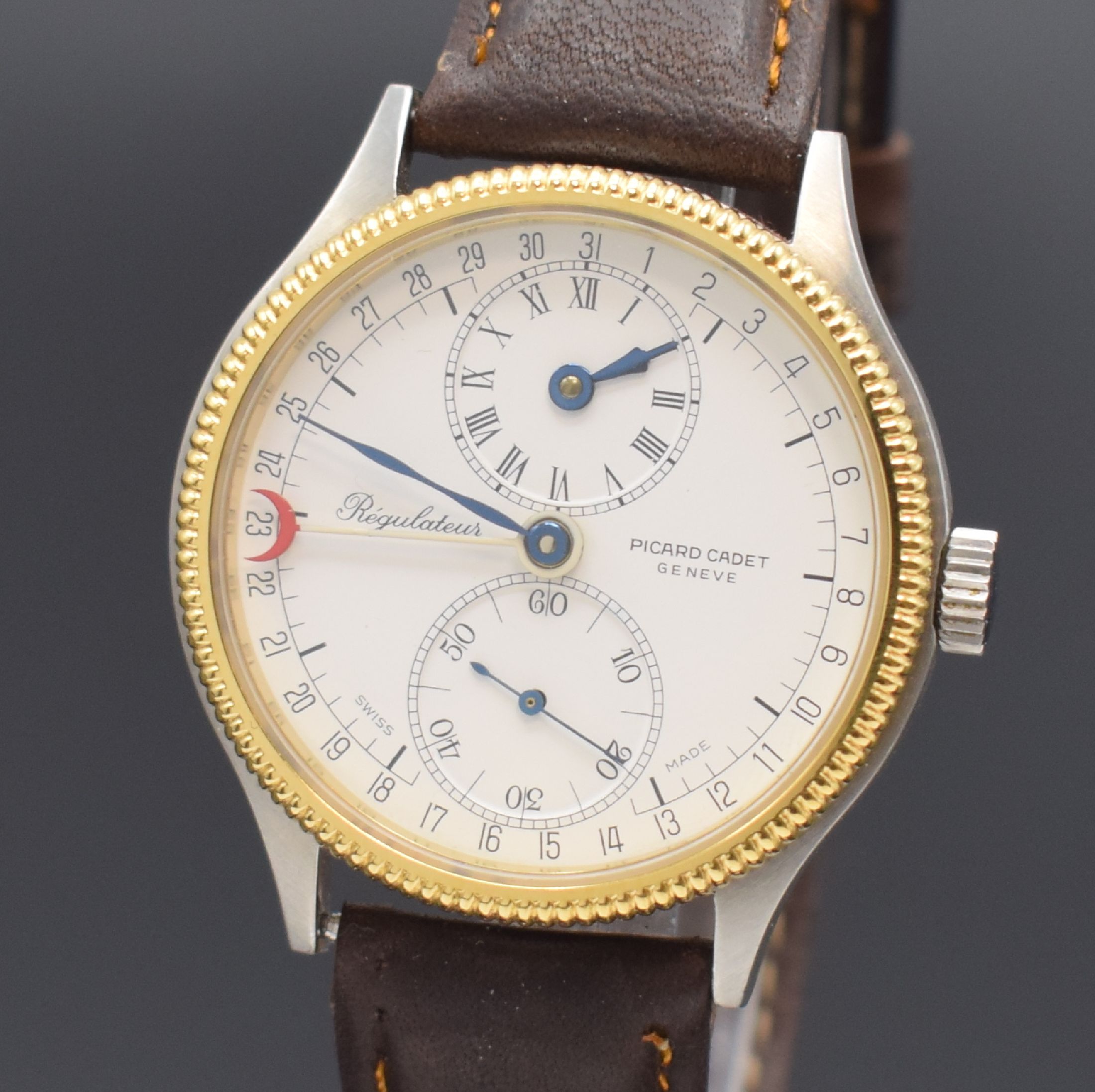 Detail a: PICARD CADET Regulateur Herrenarmbanduhr, Handaufzug, Schweiz um 1995, Edelstahlgeh. beids vergl., Boden verschr., verg. Lünette geriffelt, Anz. v. ...