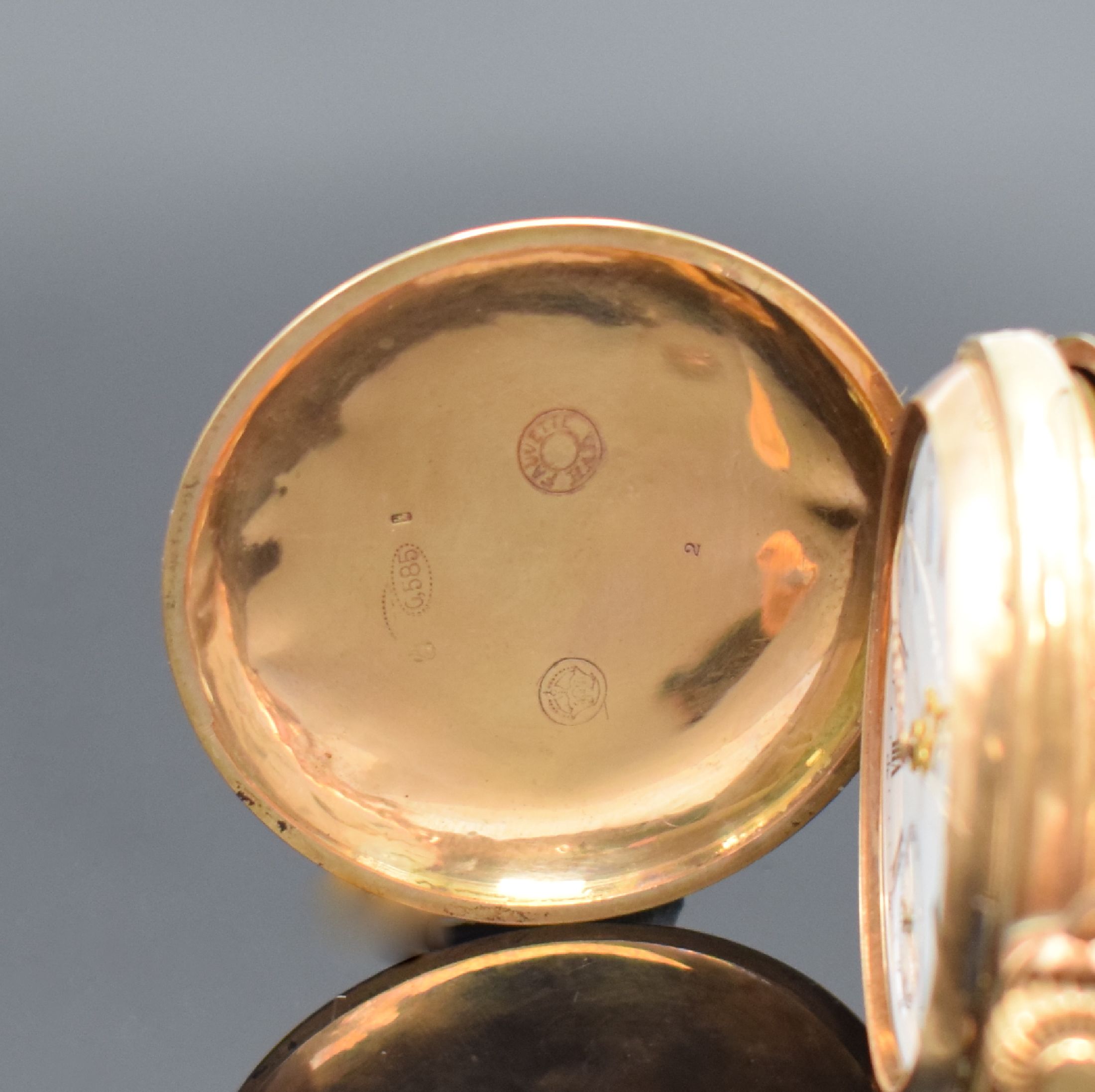 Detail a: FAUVETTE HAD. Savonette Herrentaschenuhr in RG 585/000, Schweiz um 1900, guill. 2-Deckel Goldgeh. dell., verg. Cuv., Emailzifferbl. m. röm. Std., ...