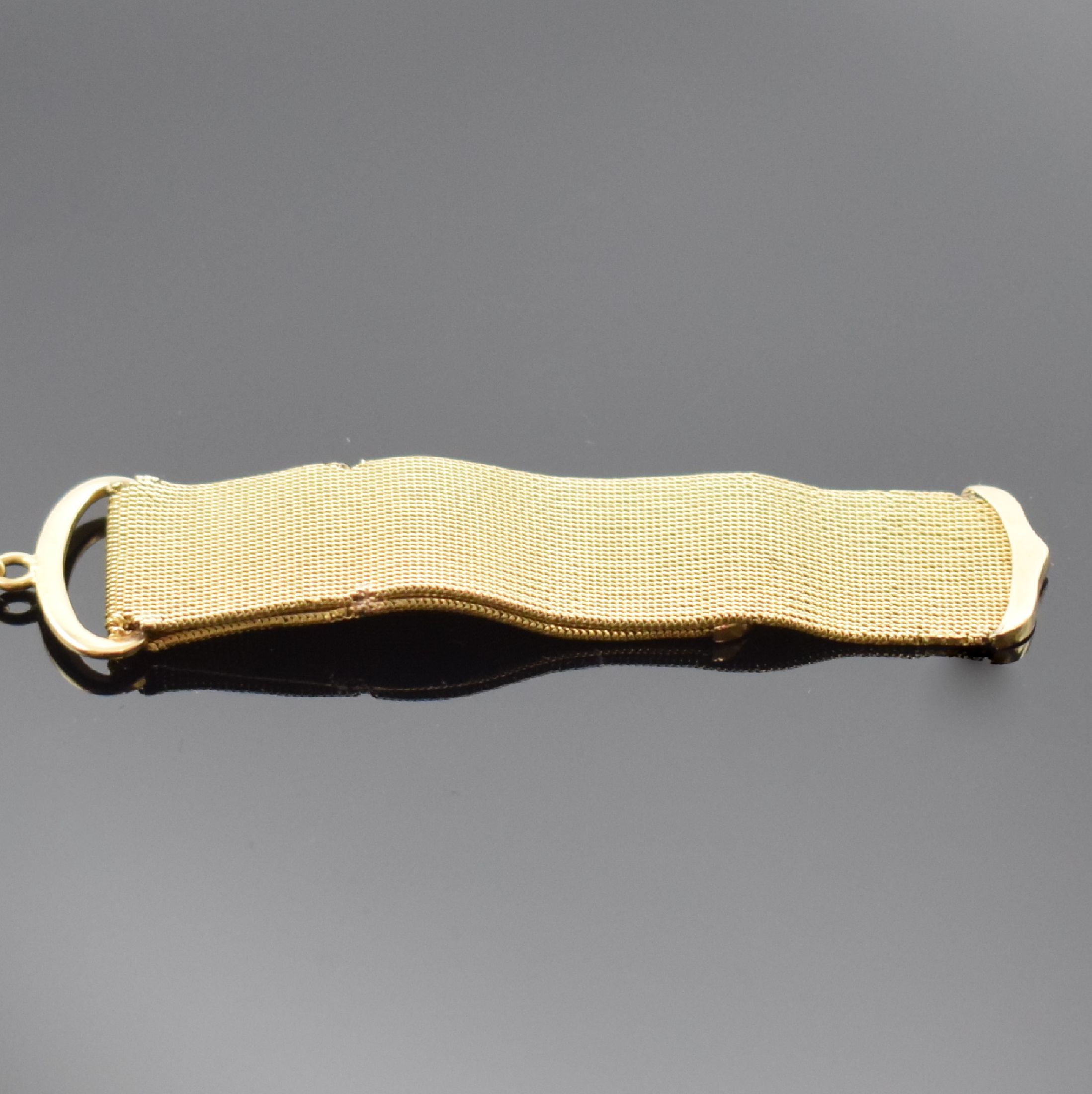 Detail a: Chatelaine in GG 585/000, um 1900, Nutz- undRep.-Spuren, L. ca. 12 cm, Gew. ca. 23g