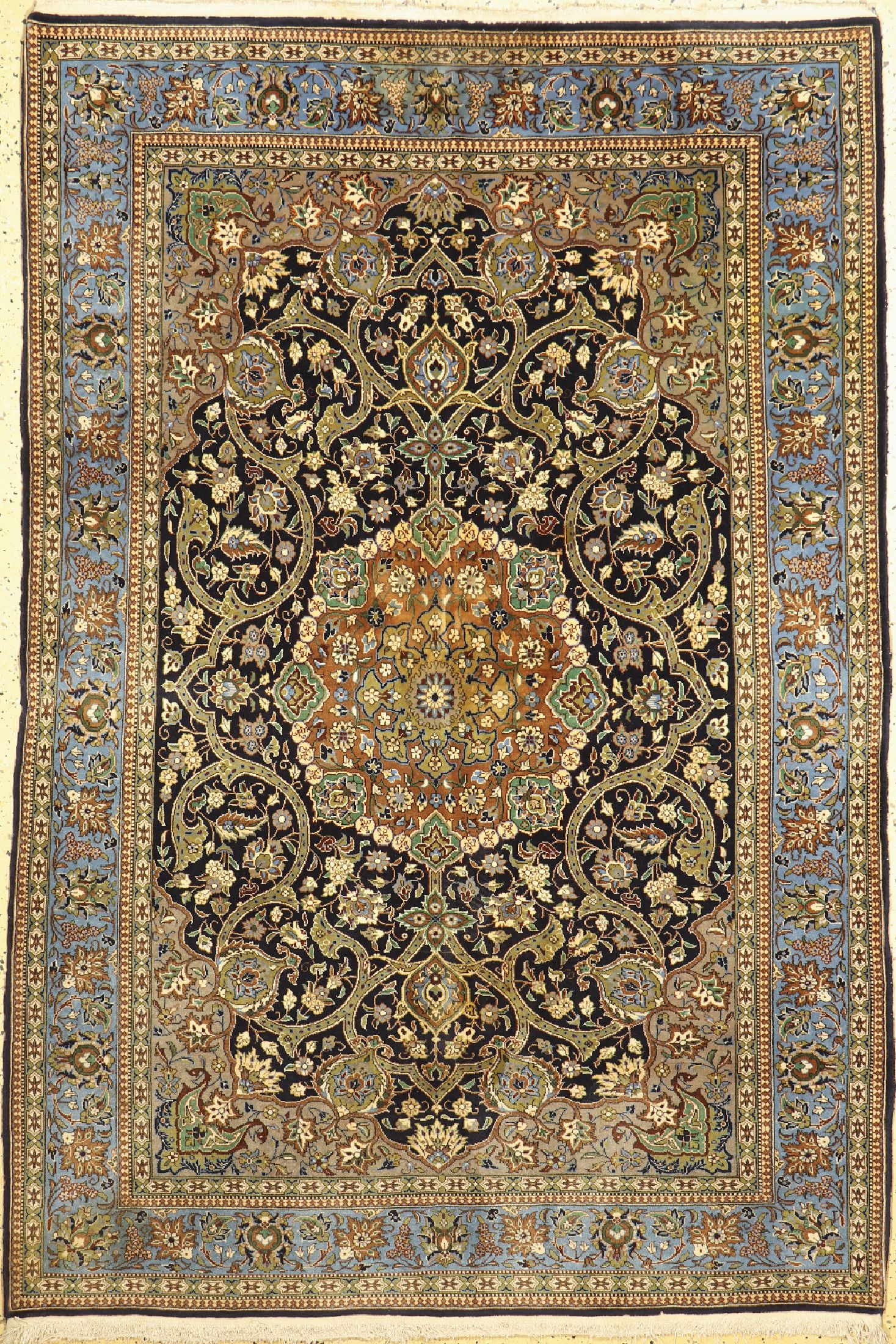Ghom Kork, Persien, ca. 50 Jahre, Korkwollemit Seide, ca. 210 x 145 cm, EHZ: 1-2(Fleckig))