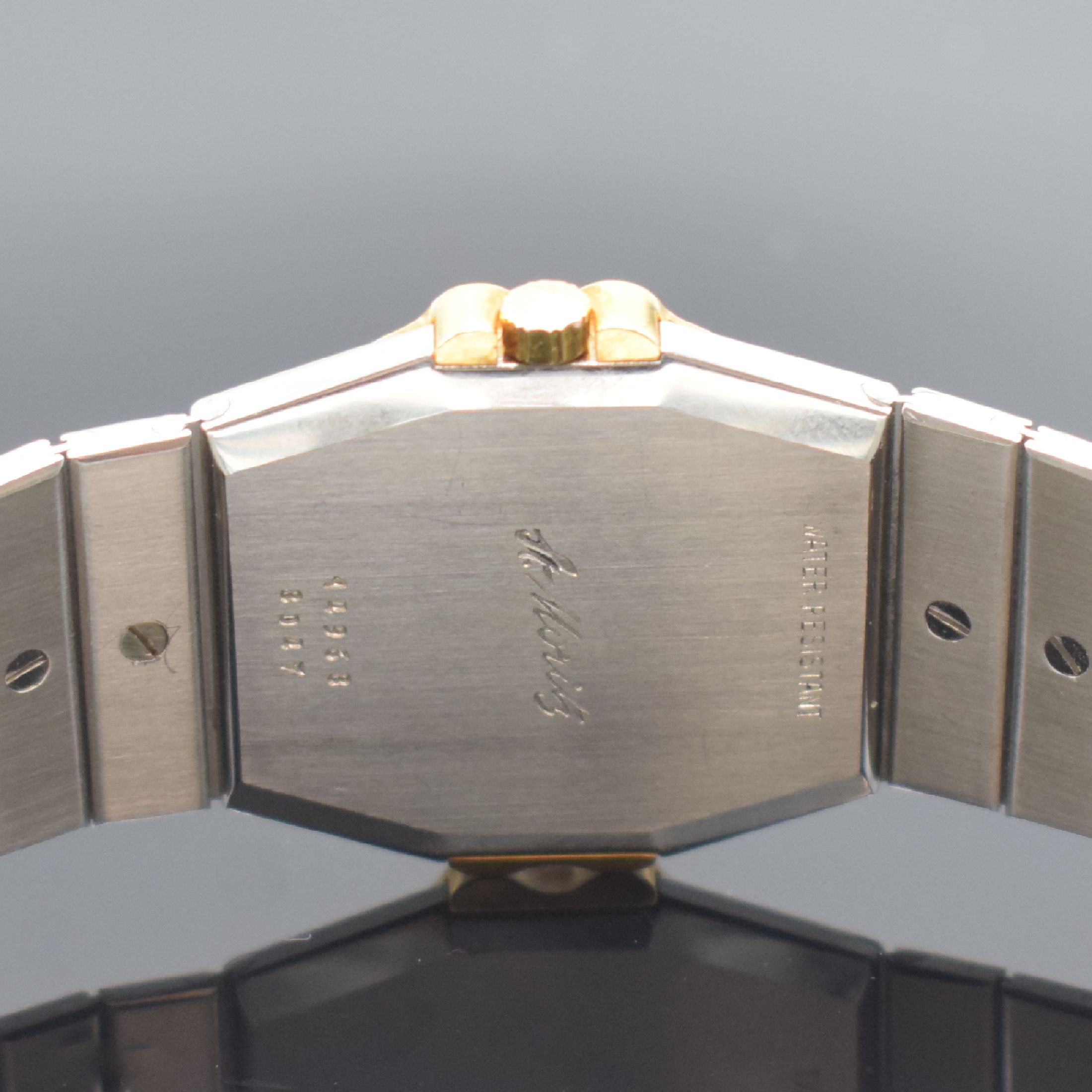 Detail e: CHOPARD St. Moritz Armbanduhr Referenz 8047, Schweiz um 1990, quarz, Lünette gegen Gehäuse 8-fach verschr., orig. Gliederband inkl. dopp. ...