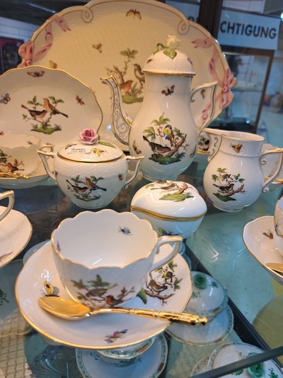 26610545c - Mokkaservice, Herend, um 1970/80, Porzellan, für 6 Personen, polychrom bemalt, ...