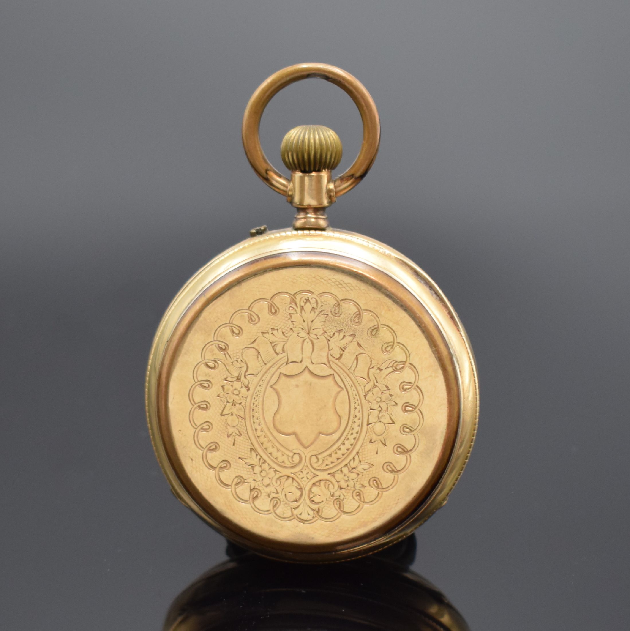 Detail a: Offene Taschenuhr in GG 585/000, Schweiz um 1900, Metallcuvette, Emailzifferbl. besch., röm. Zahlen, gold. Zeiger, Ankerwerk nicht gehf., D. ca. 46 ...