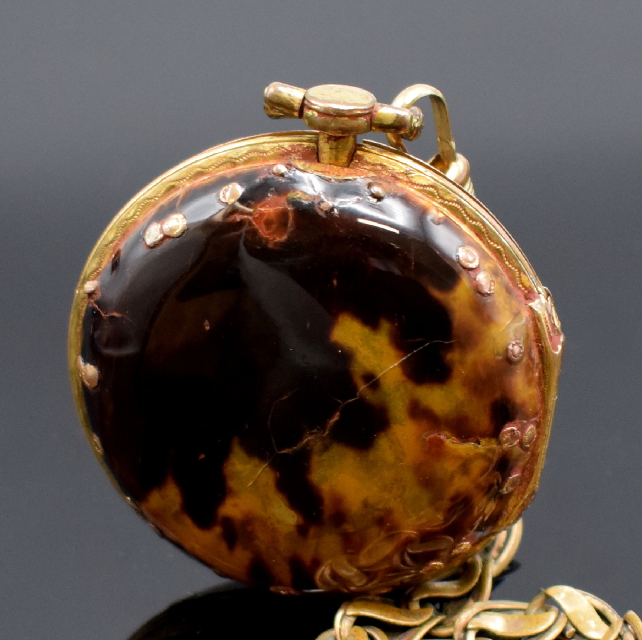 Detail f: Spindeltaschenuhr für den osmanischen Markt,um 1800, verg. Geh. unter Übergeh., rück- und vorderseitig Malerei unter Schildpatt (teils ...