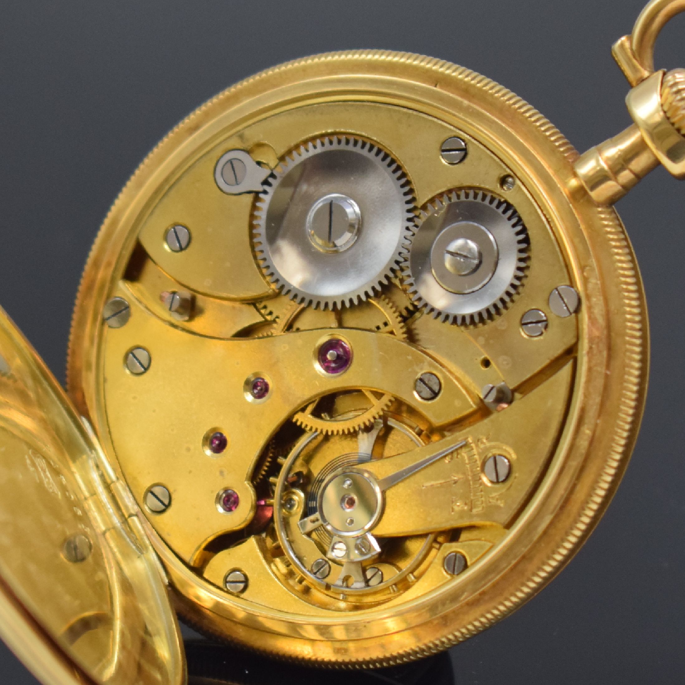 Detail c: LIP offene Taschenuhr in GG 750/000, Frankreich um 1920, Geh. m. Münzrand, Rückdeckel m. Streifendekor dell., Goldcuvette, Metallzifferbl. m. arab. ...