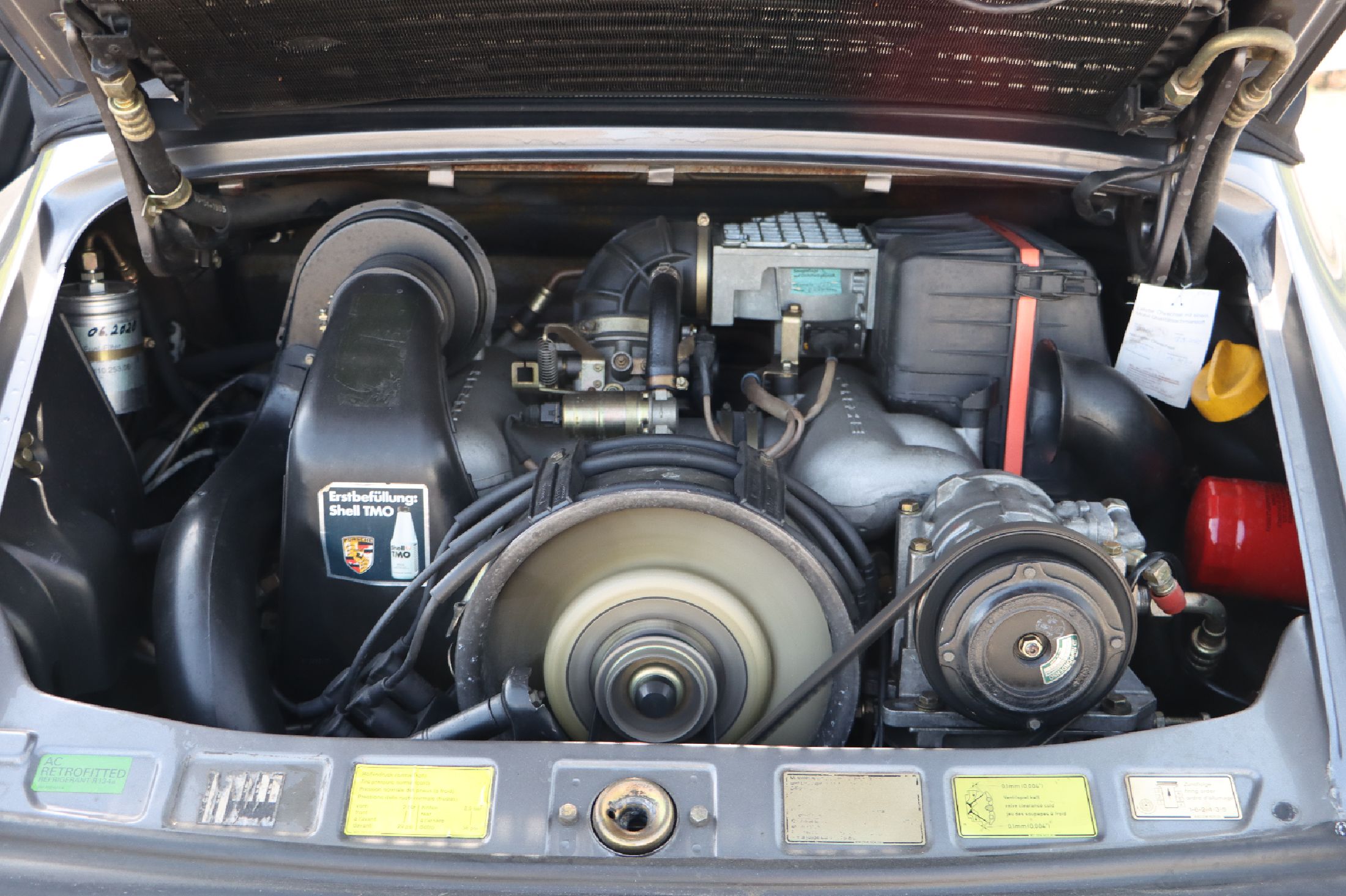 Detail k: Porsche 911 Carrera Cabriolet 3.2 G-Modell, Fahrgestellnummer: WP0ZZZ91ZGS151145, EZ 02/1986, 3. Hand, Laufleistung ca. 101.480 km abgelesen, HU ...