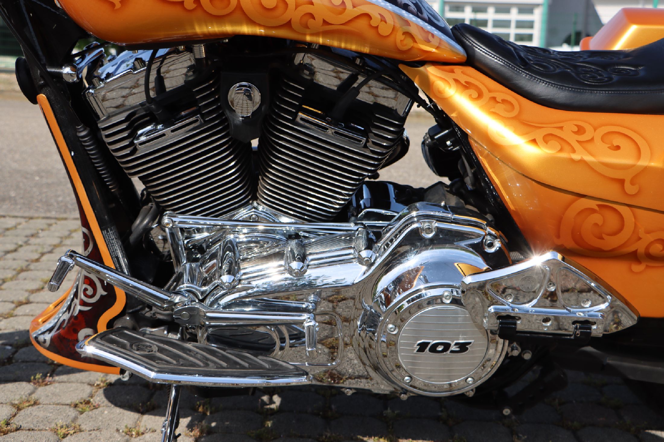 Detail d: Harley-Davidson Road King 103 Chicano 30" Rick's Airride Bagger, Fahrgestellnummer: 1HD1FRM10DB670697, EZ 07/2013, 2. Hand, Laufleistung ...