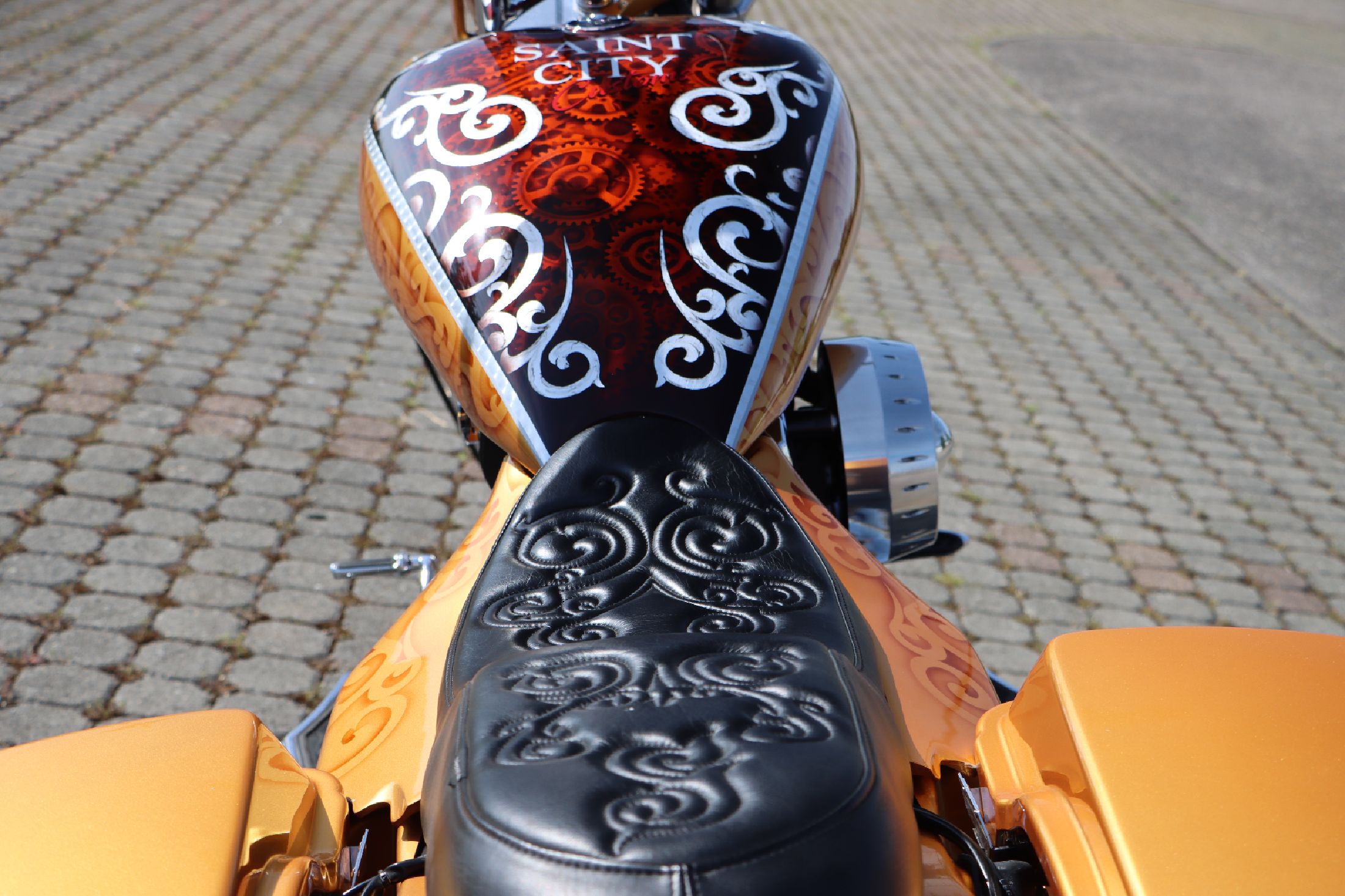 Detail f: Harley-Davidson Road King 103 Chicano 30" Rick's Airride Bagger, Fahrgestellnummer: 1HD1FRM10DB670697, EZ 07/2013, 2. Hand, Laufleistung ...