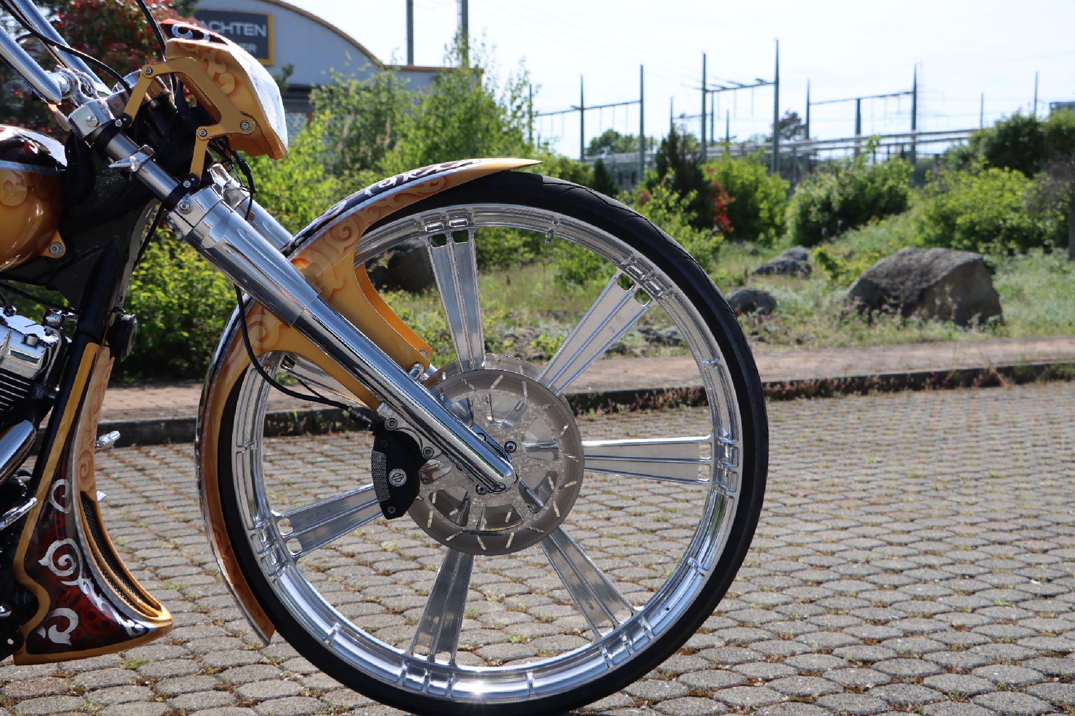 Detail g: Harley-Davidson Road King 103 Chicano 30" Rick's Airride Bagger, Fahrgestellnummer: 1HD1FRM10DB670697, EZ 07/2013, 2. Hand, Laufleistung ...