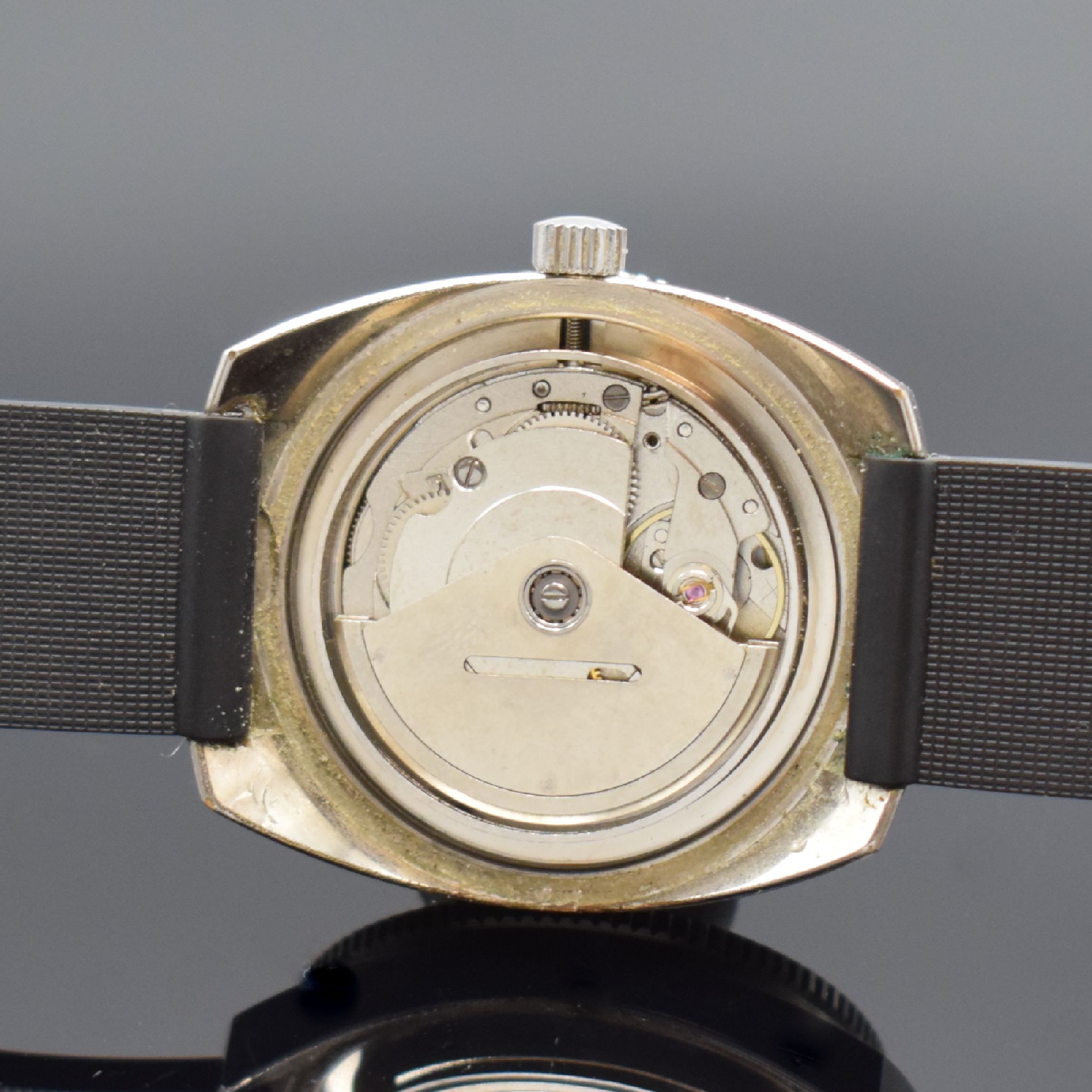 Detail d: GLASHÜTTE seltene Herrenarmbanduhr Spezichron im Militärdesign, DDR um 1980, Stahlboden aufgedr., Lün. m. 60er Teilung beids. drehbar, schwarzes ...