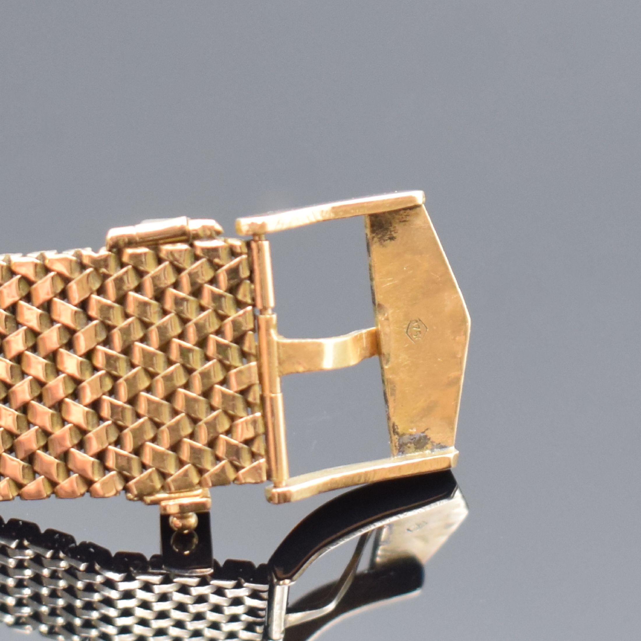 Detail c: RADO Herrenarmbanduhr in RG 585/000 an RG 750/000 Band, Handaufzug, Schweiz um 1960, einschaliges Geh., Glasrand aufgedr., silb. Zifferbl. m. aufgel. ...