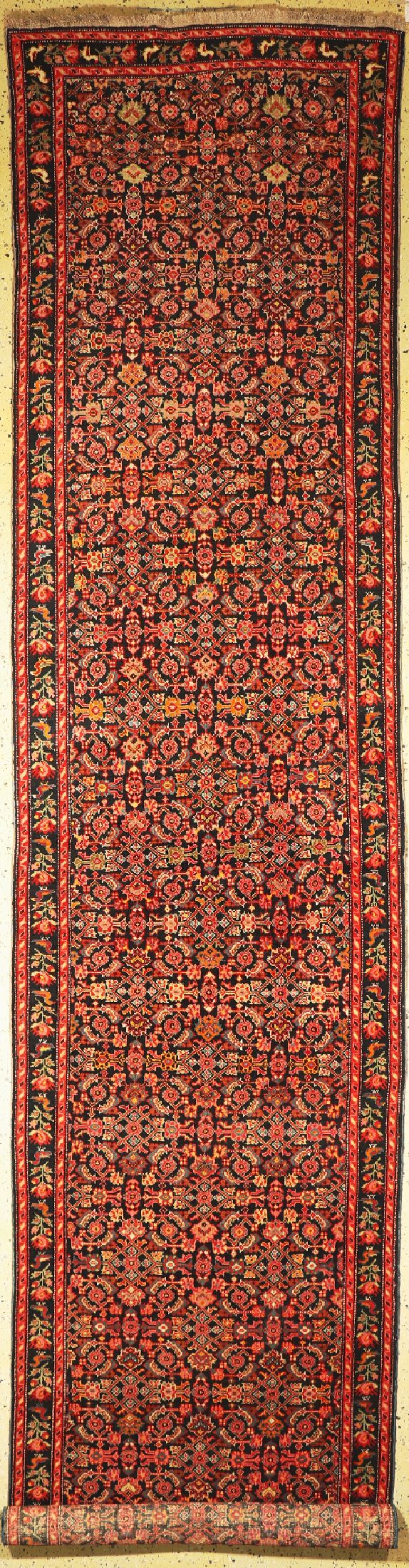Antiker Karabagh, Kaukasus, um 1900, Wolle auf Wolle, ca. 495 x 112 cm, EHZ: 2, minimal restauriert