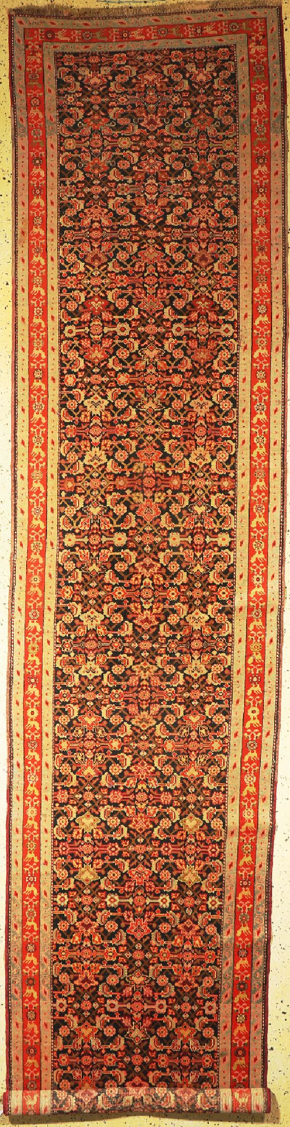 Antiker Karabagh, Kaukasus, um 1900, Wolle auf Wolle, ca. 490 x 105 cm, EHZ: 2-3, Mottenfraß
