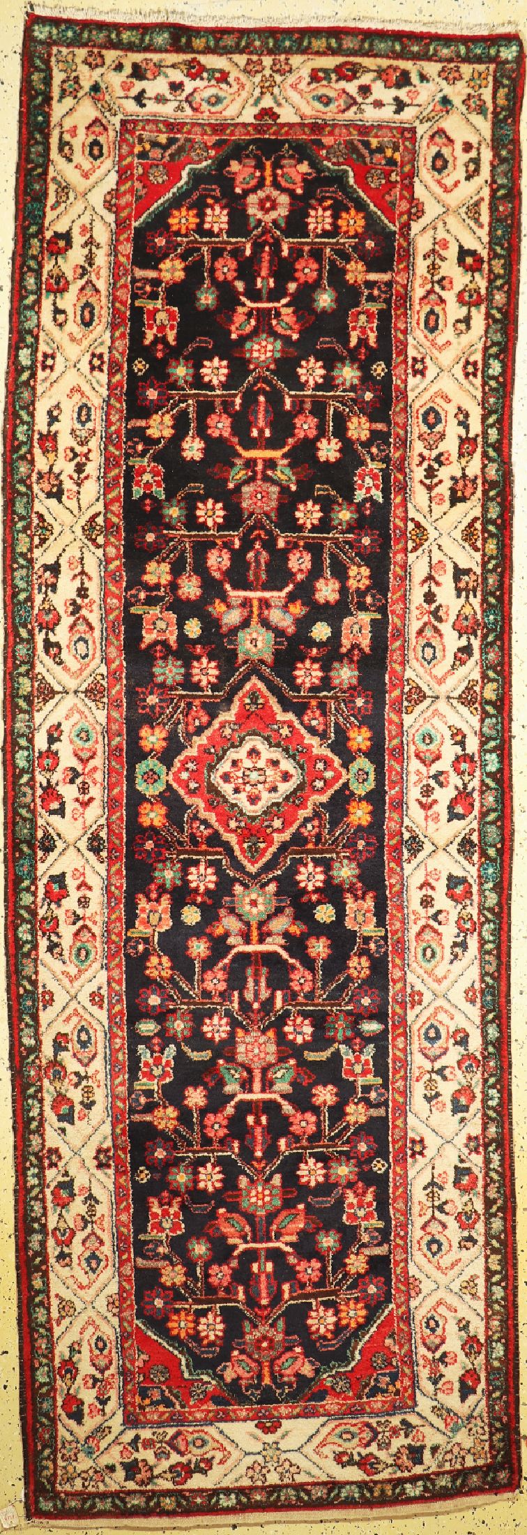 Hamadan alt, Persien, ca. 60 Jahre, Wolle auf Baumwolle, ca. 323 x 108 cm, EHZ: 1-2