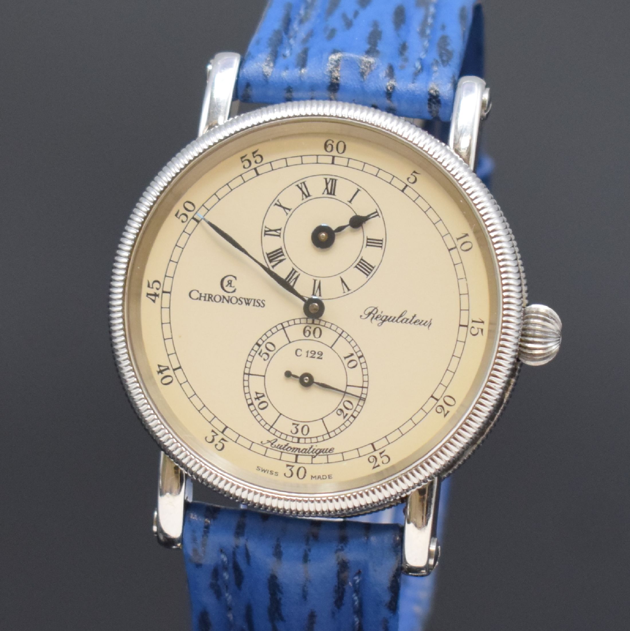 Detail a: CHRONOSWISS Regulateur Herrenarmbanduhr in Stahl Referenz CH 1223, Automatik, beids. vergl. Geh. inkl. orig. Haifisch-Lederband m. orig. Dornschl., ...