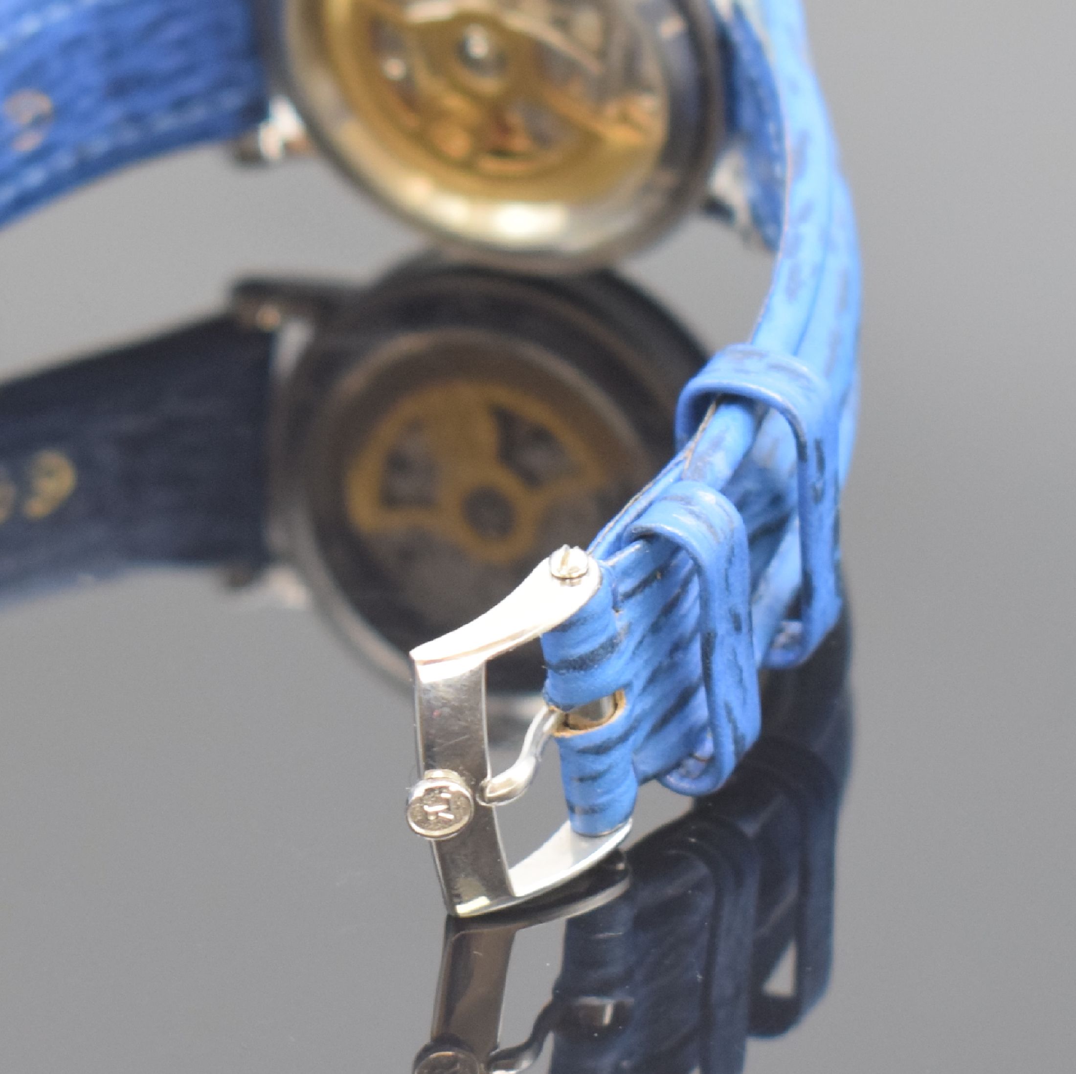 Detail b: CHRONOSWISS Regulateur Herrenarmbanduhr in Stahl Referenz CH 1223, Automatik, beids. vergl. Geh. inkl. orig. Haifisch-Lederband m. orig. Dornschl., ...