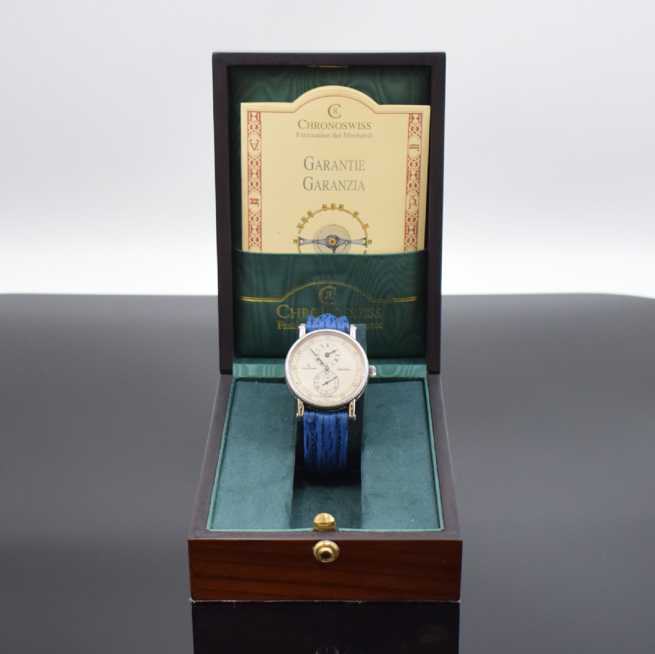 Detail f: CHRONOSWISS Regulateur Herrenarmbanduhr in Stahl Referenz CH 1223, Automatik, beids. vergl. Geh. inkl. orig. Haifisch-Lederband m. orig. Dornschl., ...