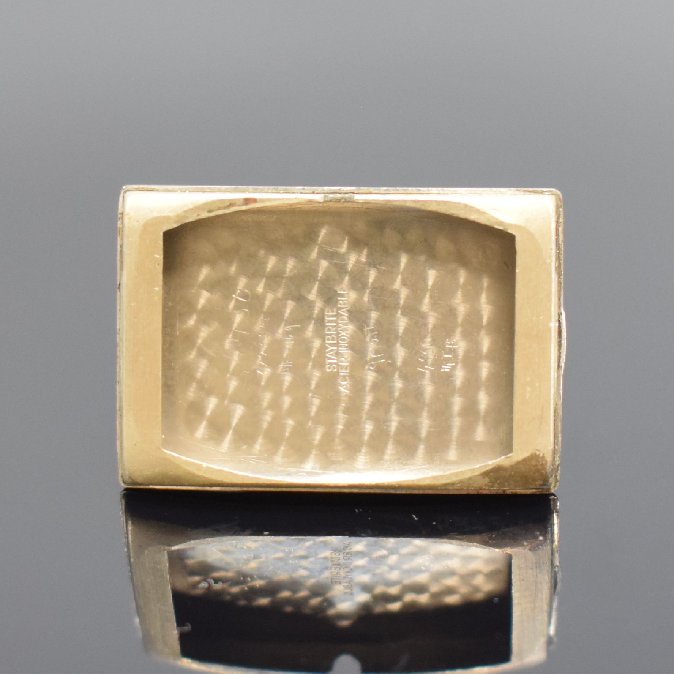 Detail f: IWC rechteckige Herrenarmbanduhr mit Kaliber 87 in Stahl, Schweiz um 1937, Handaufzug, 2-teil. gestuft. Geh., Boden aufgedr., schwarzes Zifferbl. m. ...