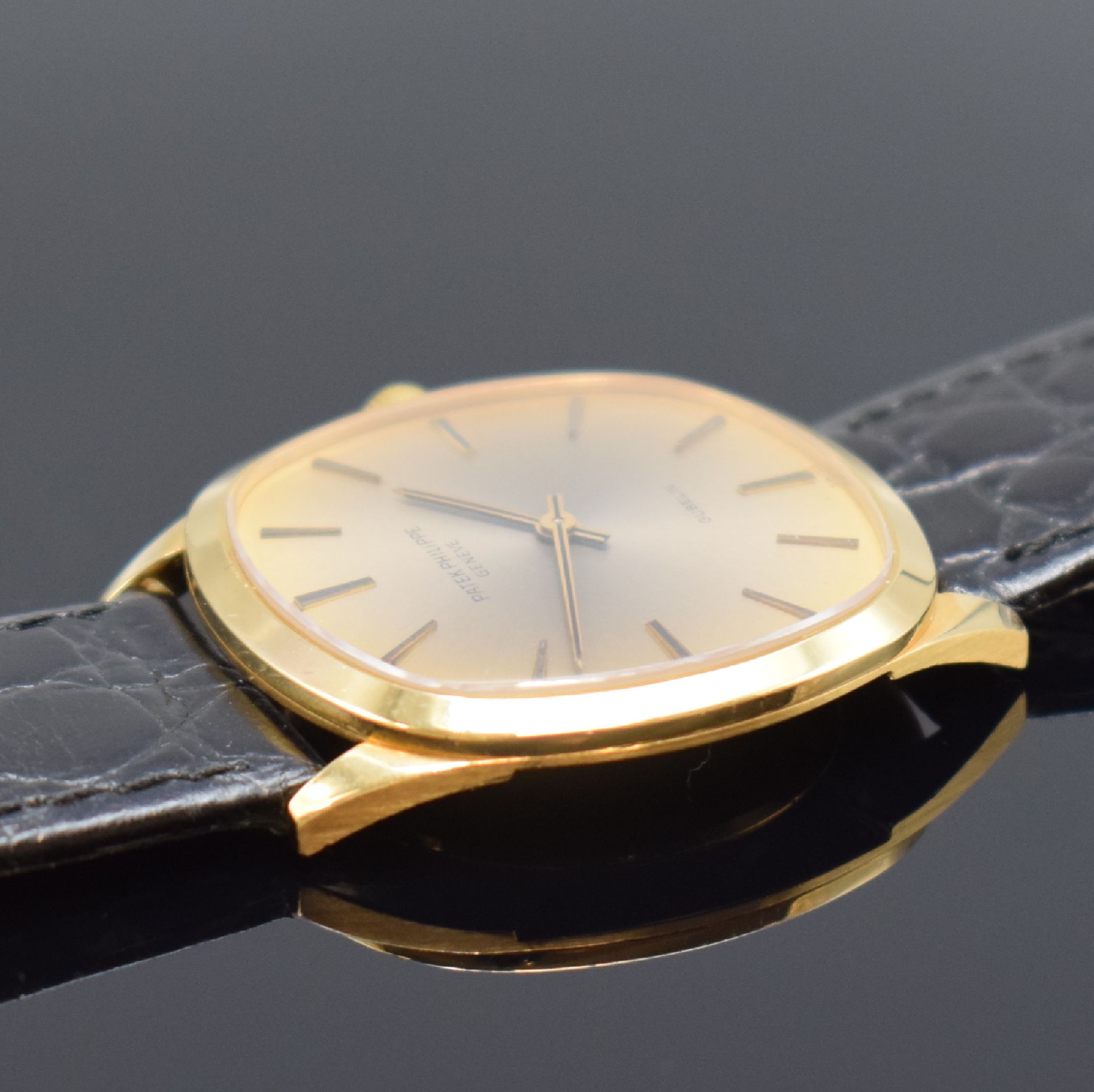 Detail c: PATEK PHILIPPE Gübelin Herrenarmbanduhr in GG 750/000 Referenz 3544, Schweiz um 1960, Handaufzug, Boden aufgedr., gold. Zifferbl. m. aufges. ...