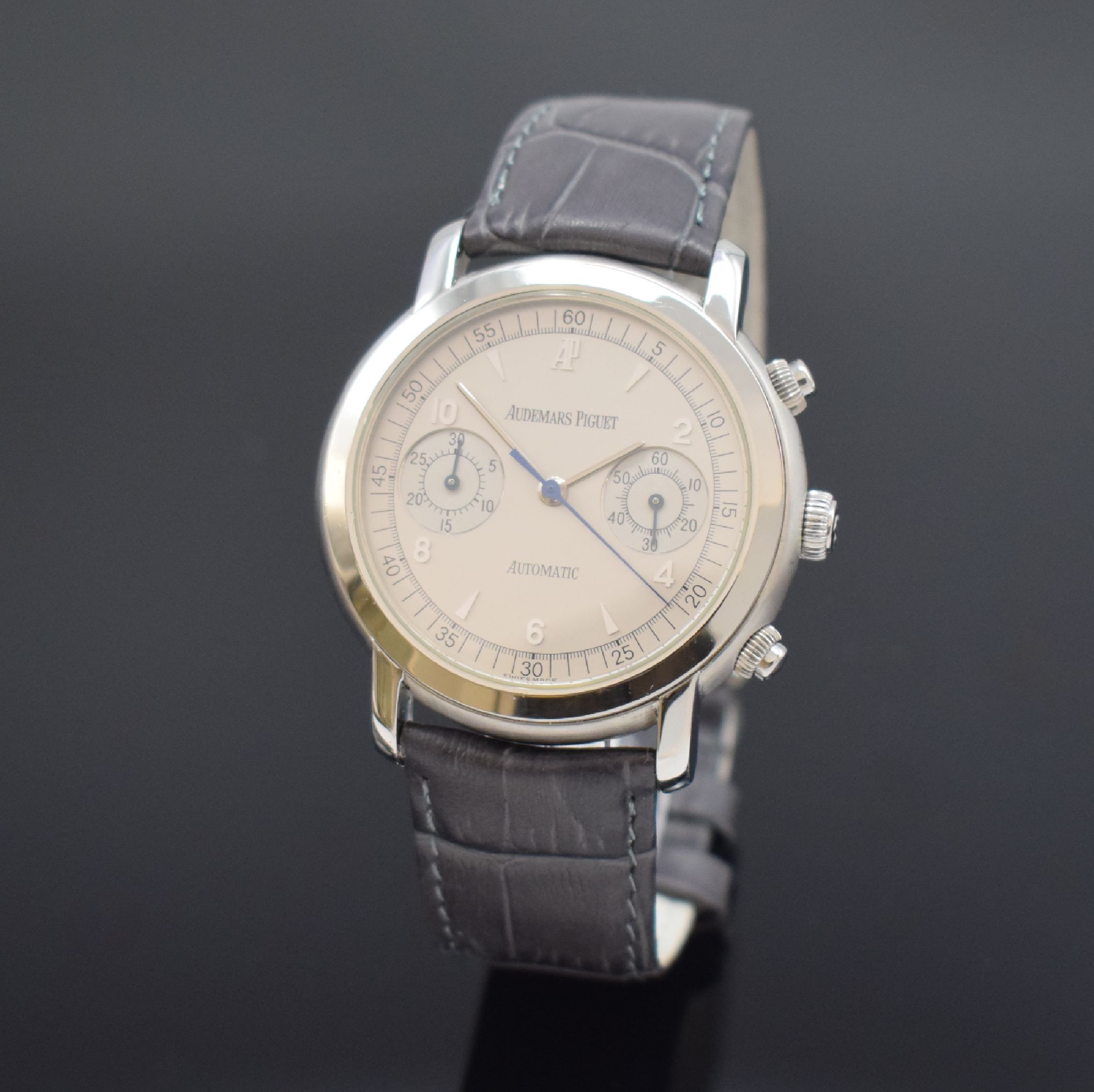 AUDEMARS PIGUET Jules Audemars Herrenchronograph in Stahl, Schweiz um 2000, Automatik, Geh. teils matt., Boden 5- fach verschr., silb. Zifferbl. m. ...