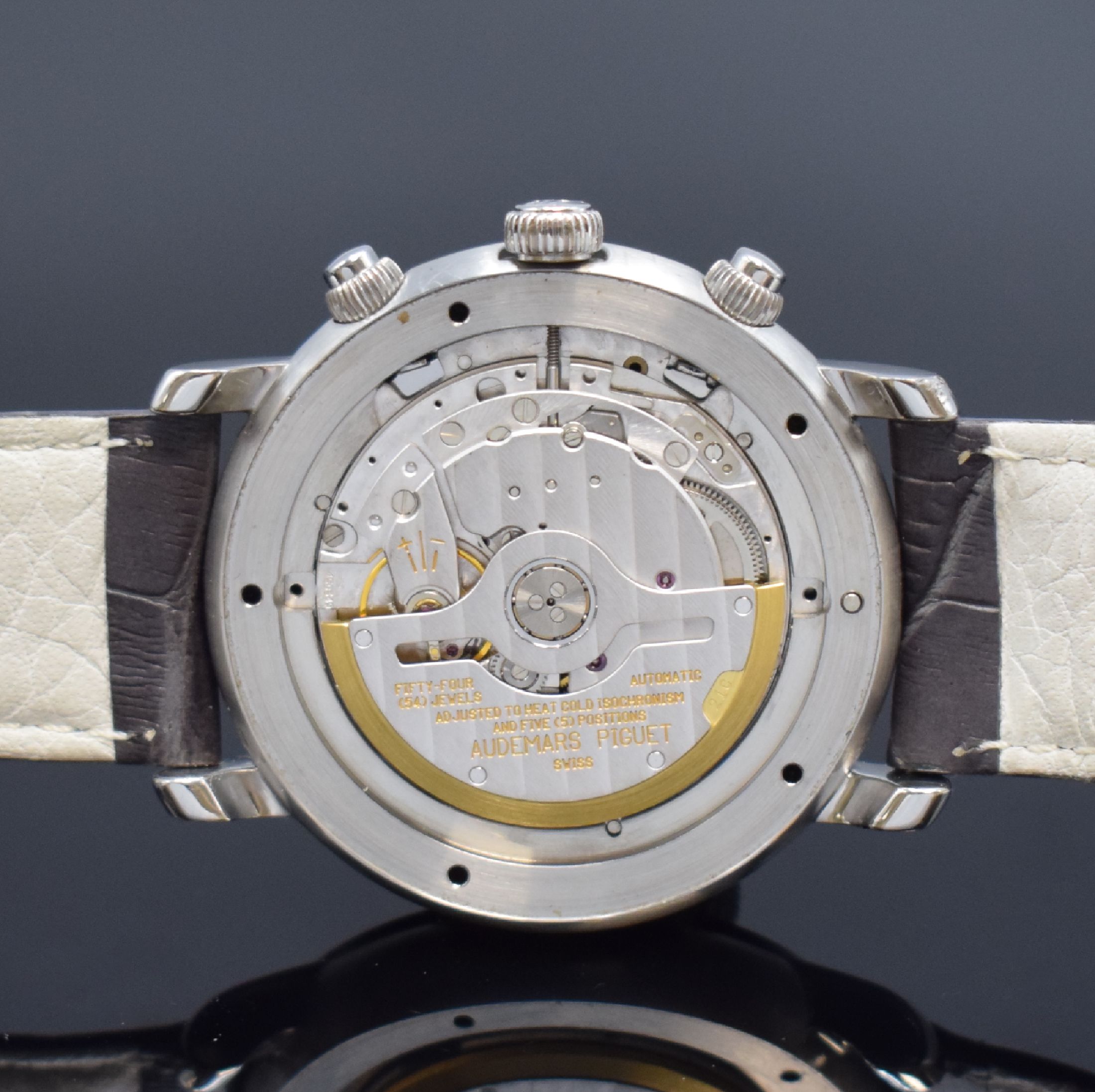 Detail e: AUDEMARS PIGUET Jules Audemars Herrenchronograph in Stahl, Schweiz um 2000, Automatik, Geh. teils matt., Boden 5- fach verschr., silb. Zifferbl. m. ...