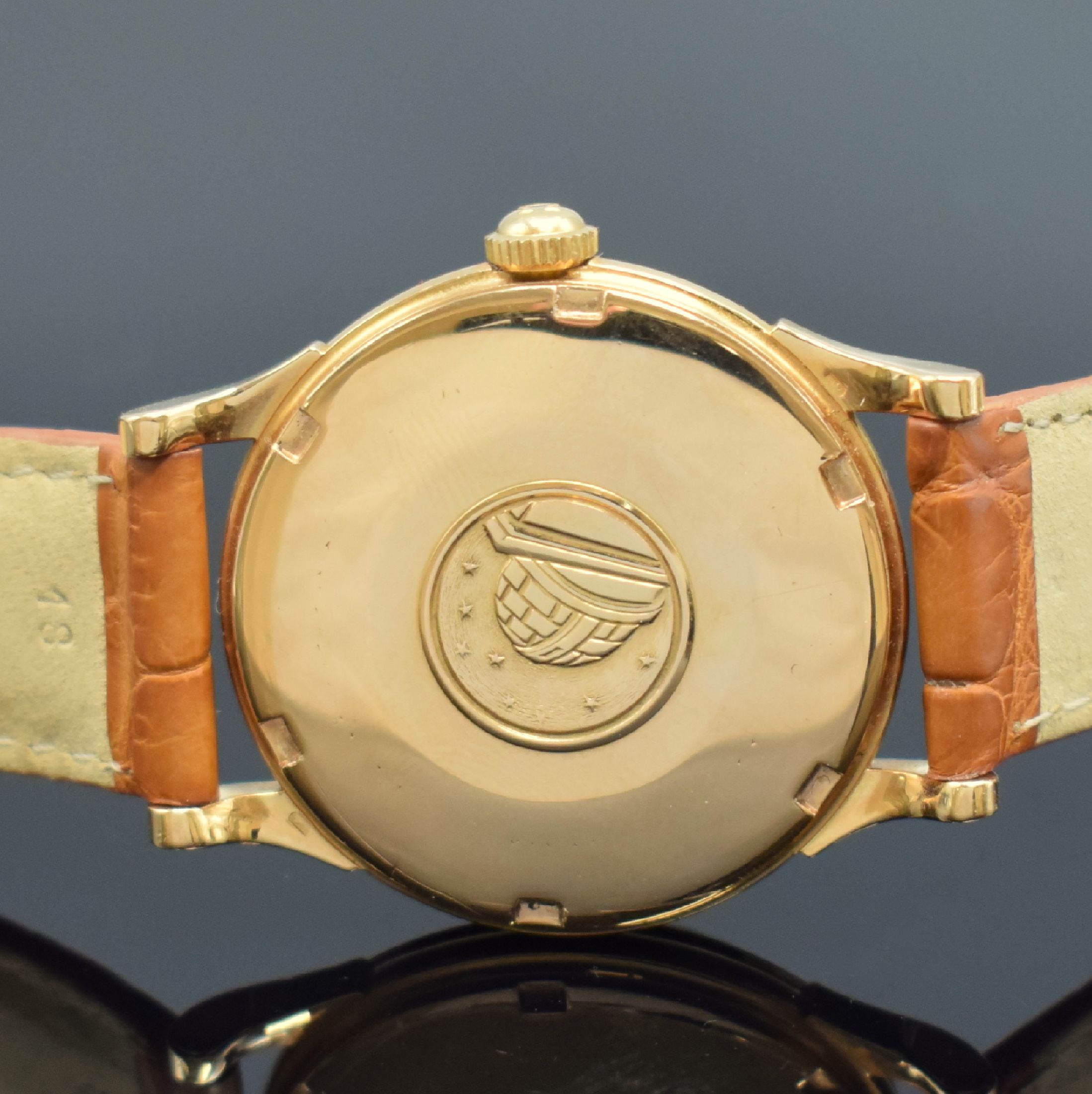 Detail c: OMEGA Constellation Chronometer Herrenarmbanduhr in RG 750/000 Referenz 14381.2, Schweiz um 1961, Automatik, verschr. Boden m. Darst. Sternwarte, ...