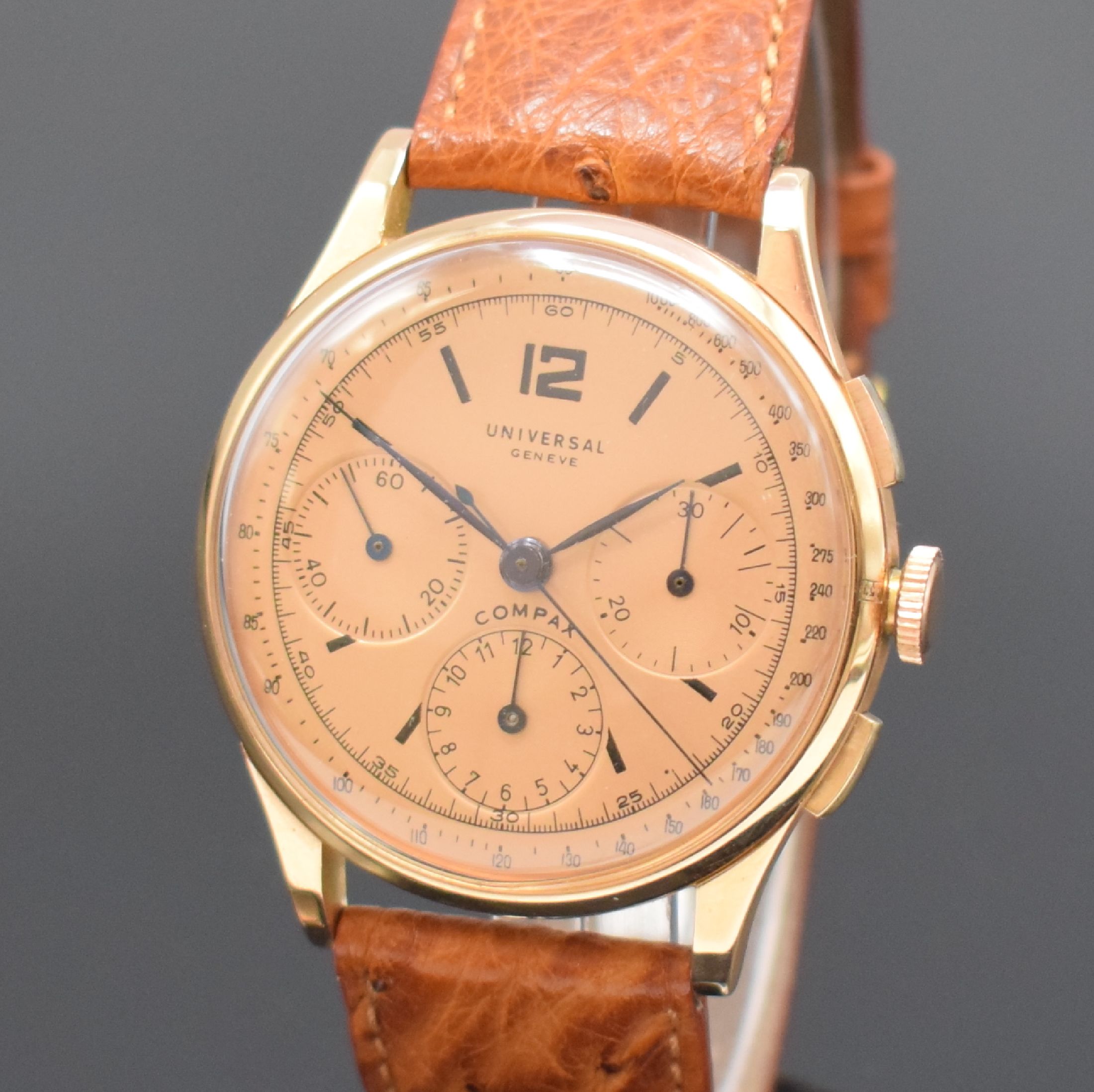 Detail a: UNIVERSAL GENEVE Compax Schaltradchronograph in RG 750/000, Schweiz um 1945, Handaufzug, Boden und Glasrand aufgedr., kupferfarb. Zifferbl. rest., ...