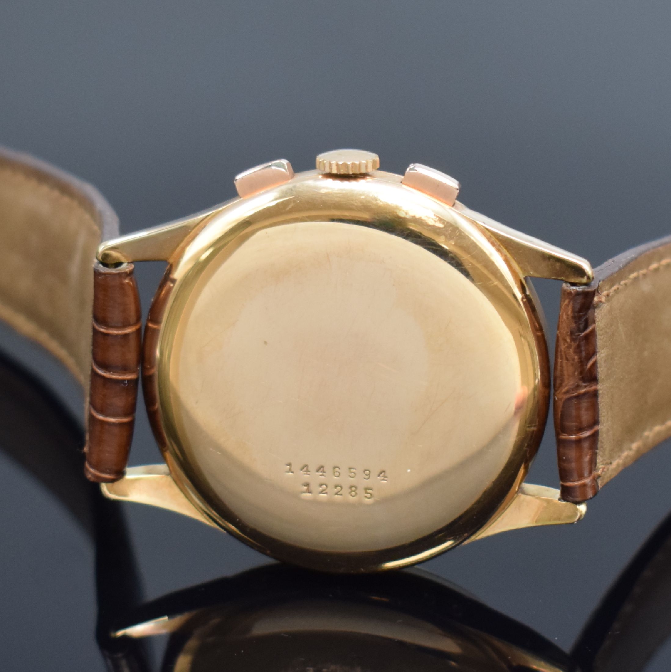 Detail d: UNIVERSAL GENEVE Tri-Compax 37,5 mm Schaltradchronograph mit Vollkalender in RG 750/000 Referenz 12285, Schweiz um 1945, Handaufzug, 3-tlg. Geh., ...