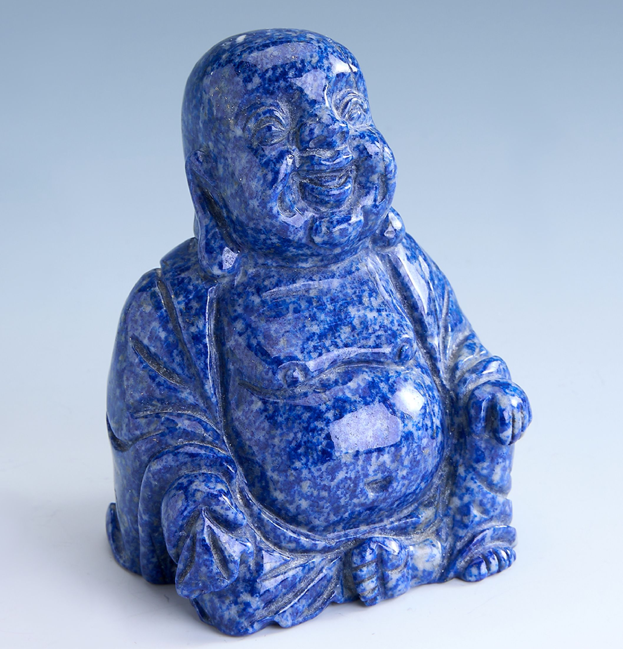 Lapislazuli-Skulptur, vollplastische Darstellung eines sitzenden Buddhas, ca. 9 x 7.5 x 4.5 cm