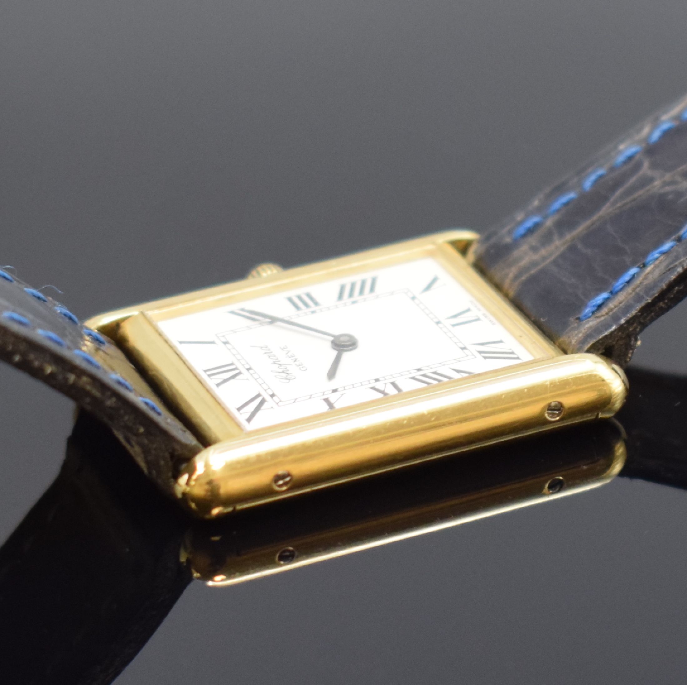 Detail d: CHOPARD Damenarmbanduhr in GG 750/000 Referenz2221, Schweiz um 1980, quarz, 4-fach verschr. Gehäuse, weißes Zifferbl. m. röm. Zahlen, schwarze ...