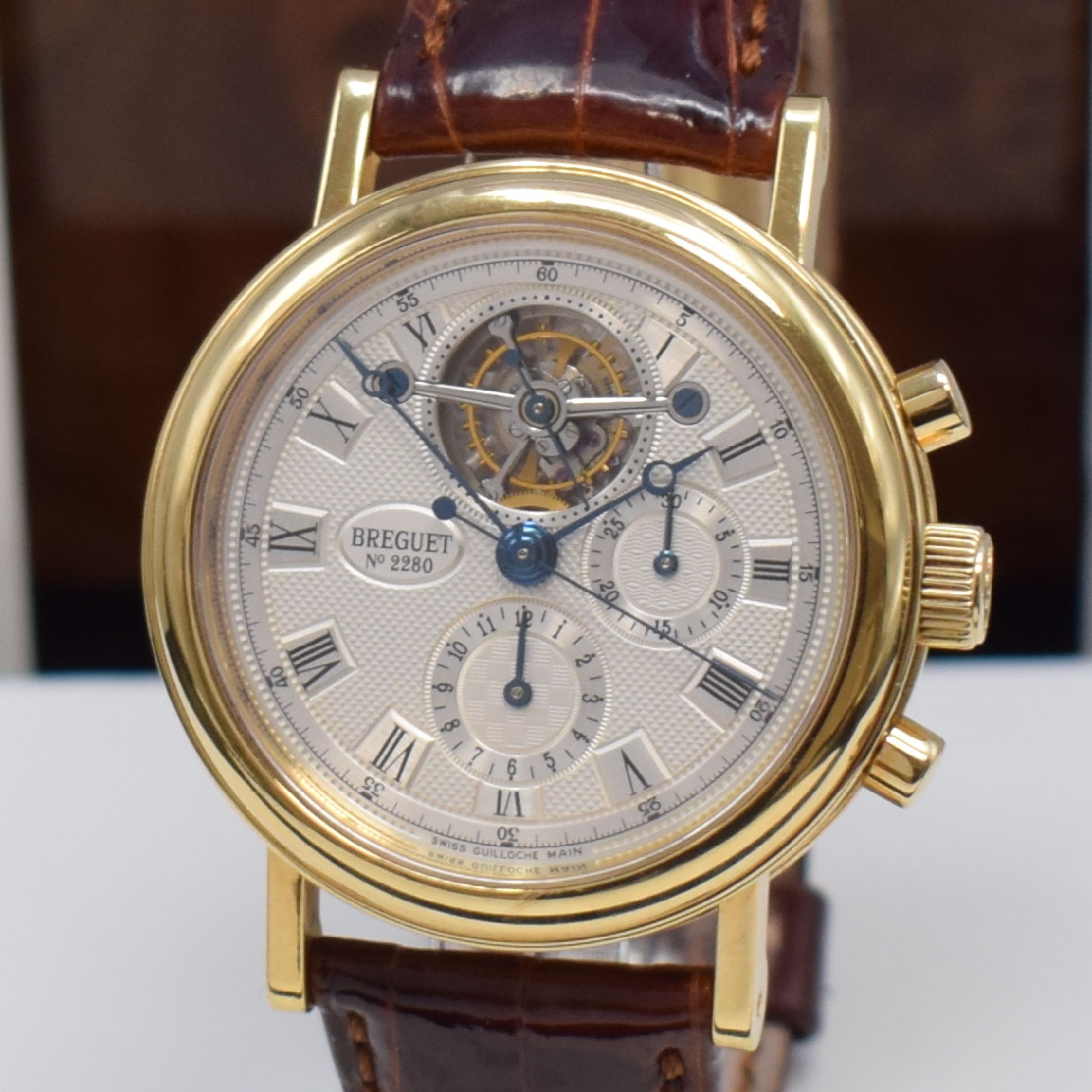 Detail a: BREGUET Armbandtourbillon mit Chronograph in GG 750/000 Referenz 3577, Schweiz verk. lt. orig. Pap. 2005, Handaufzug, beids. vergl. Geh. m. geripptem ...