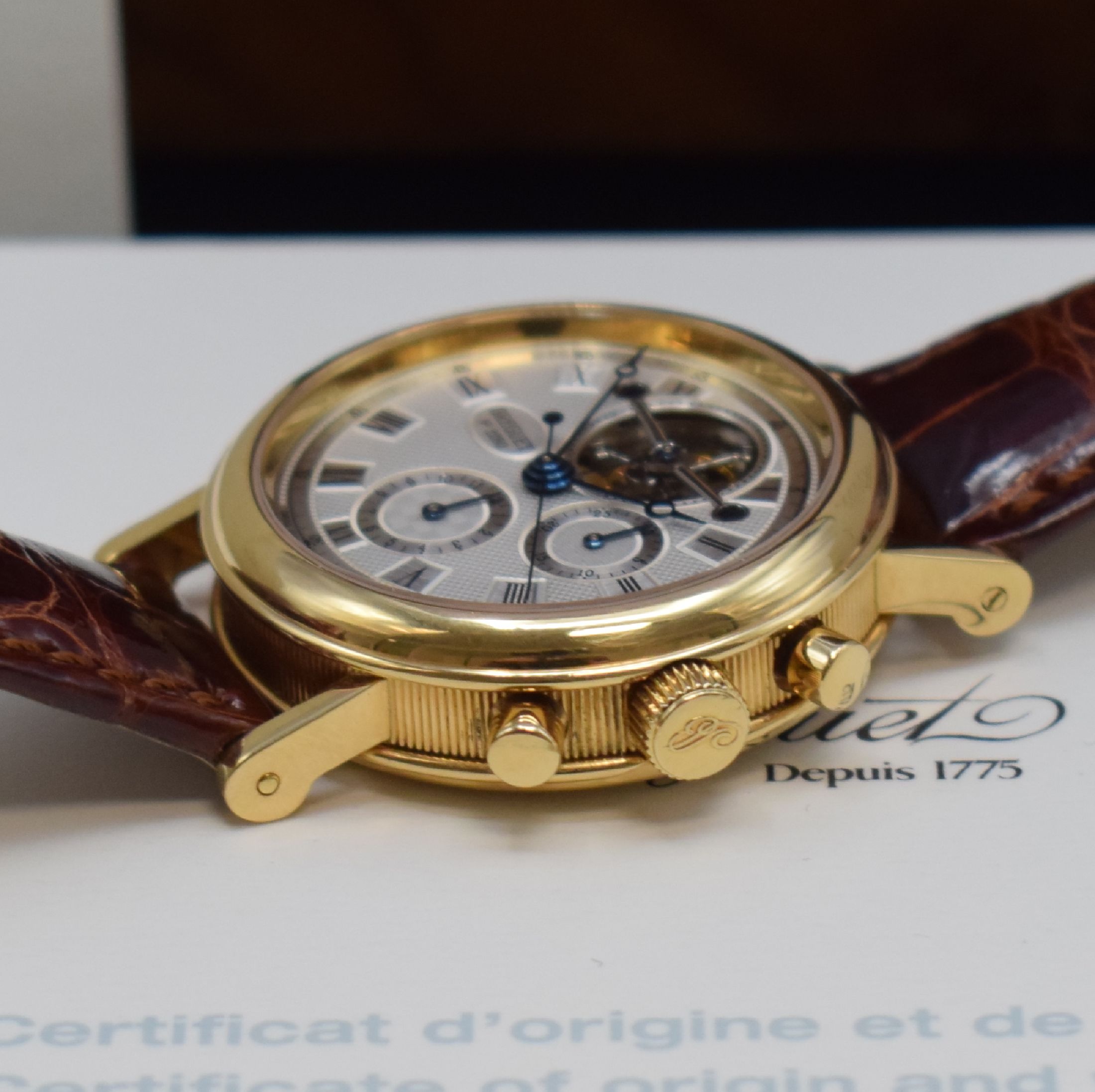 Detail d: BREGUET Armbandtourbillon mit Chronograph in GG 750/000 Referenz 3577, Schweiz verk. lt. orig. Pap. 2005, Handaufzug, beids. vergl. Geh. m. geripptem ...