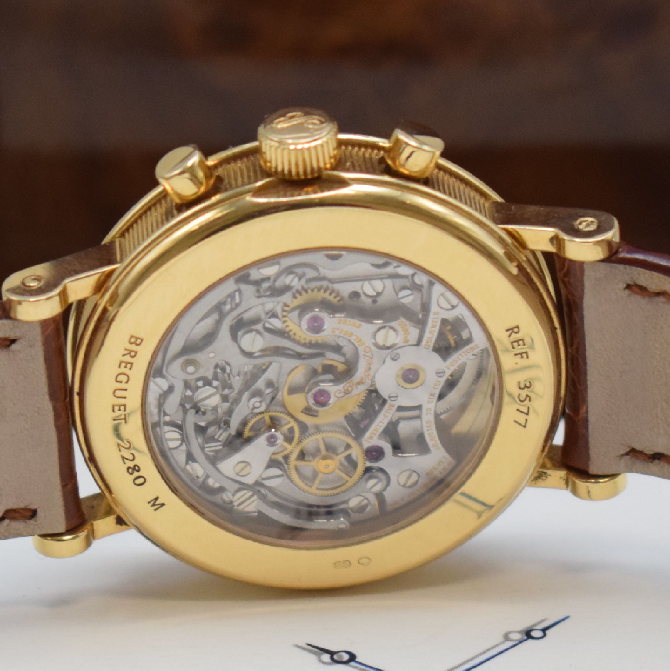 Detail e: BREGUET Armbandtourbillon mit Chronograph in GG 750/000 Referenz 3577, Schweiz verk. lt. orig. Pap. 2005, Handaufzug, beids. vergl. Geh. m. geripptem ...