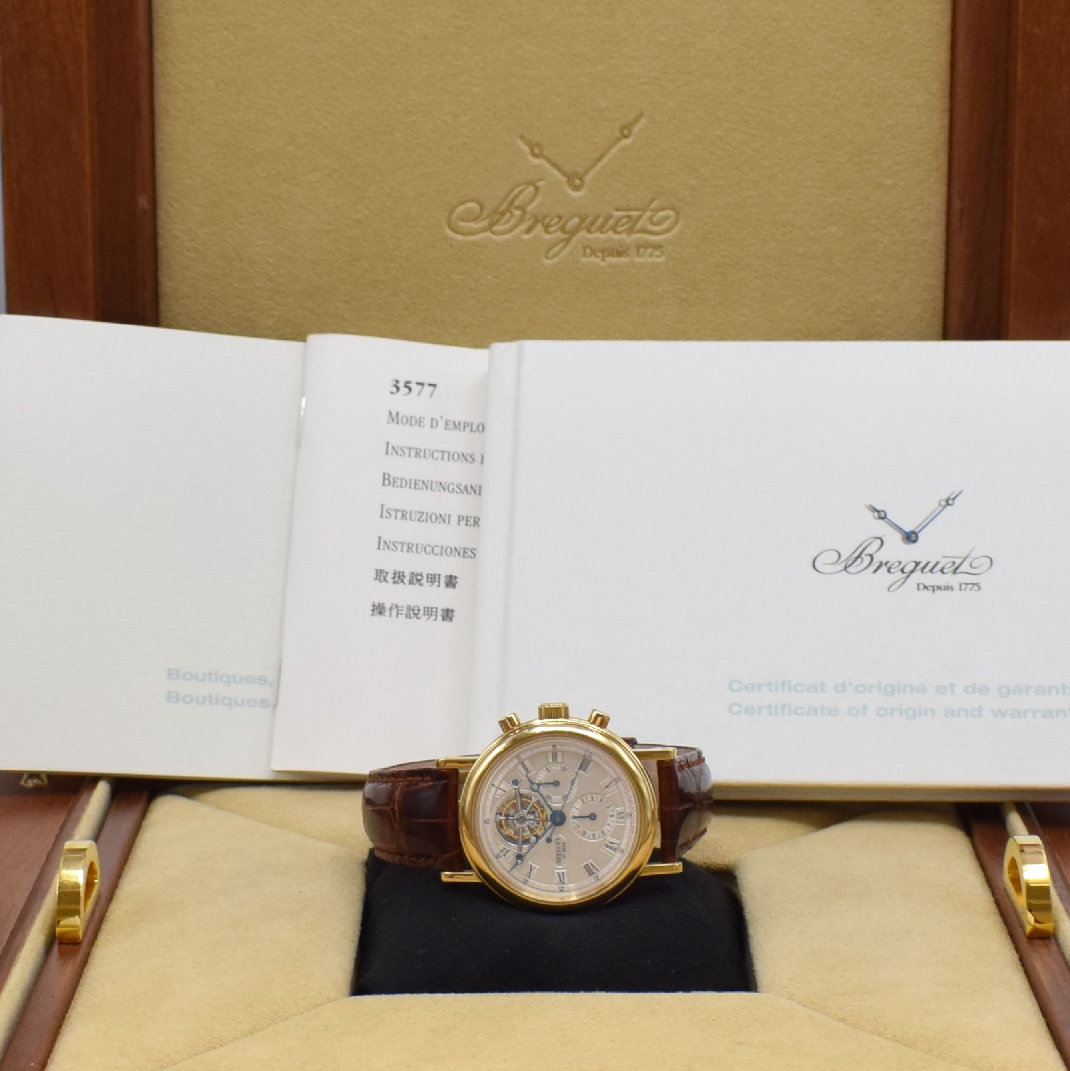 Detail f: BREGUET Armbandtourbillon mit Chronograph in GG 750/000 Referenz 3577, Schweiz verk. lt. orig. Pap. 2005, Handaufzug, beids. vergl. Geh. m. geripptem ...