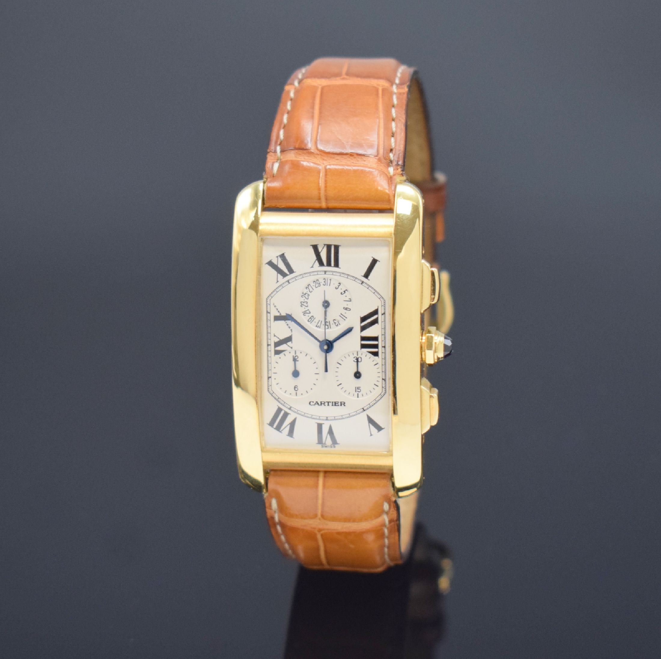 CARTIER Tank Americaine Armbandchronograph in GG 750/000 Referenz 1730, Schweiz um 2005, quarz, großes recheck. Geh., Saphirglas verkr., Boden ...