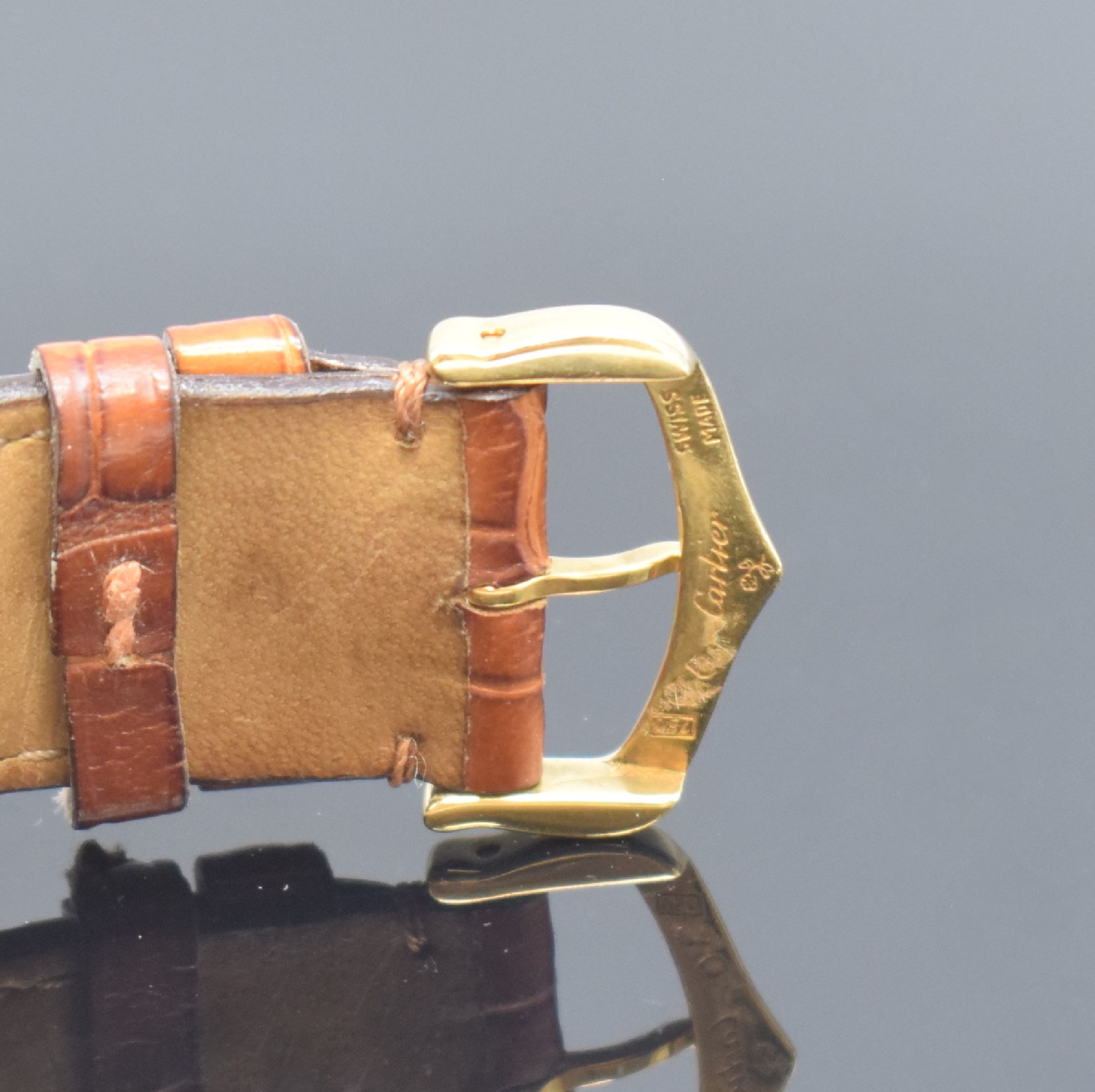 Detail b: CARTIER Tank Americaine Armbandchronograph in GG 750/000 Referenz 1730, Schweiz um 2005, quarz, großes recheck. Geh., Saphirglas verkr., Boden ...