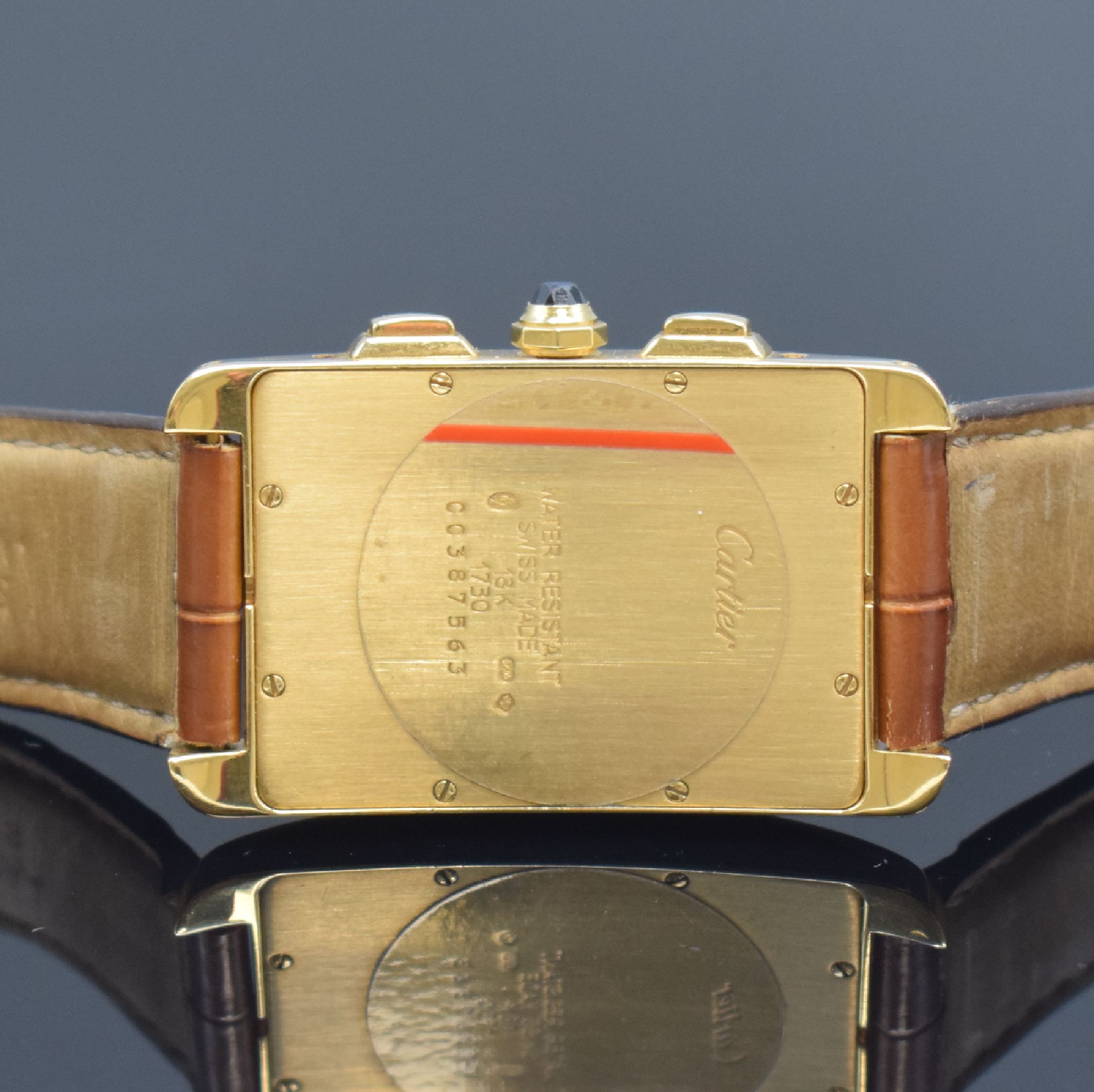 Detail d: CARTIER Tank Americaine Armbandchronograph in GG 750/000 Referenz 1730, Schweiz um 2005, quarz, großes recheck. Geh., Saphirglas verkr., Boden ...