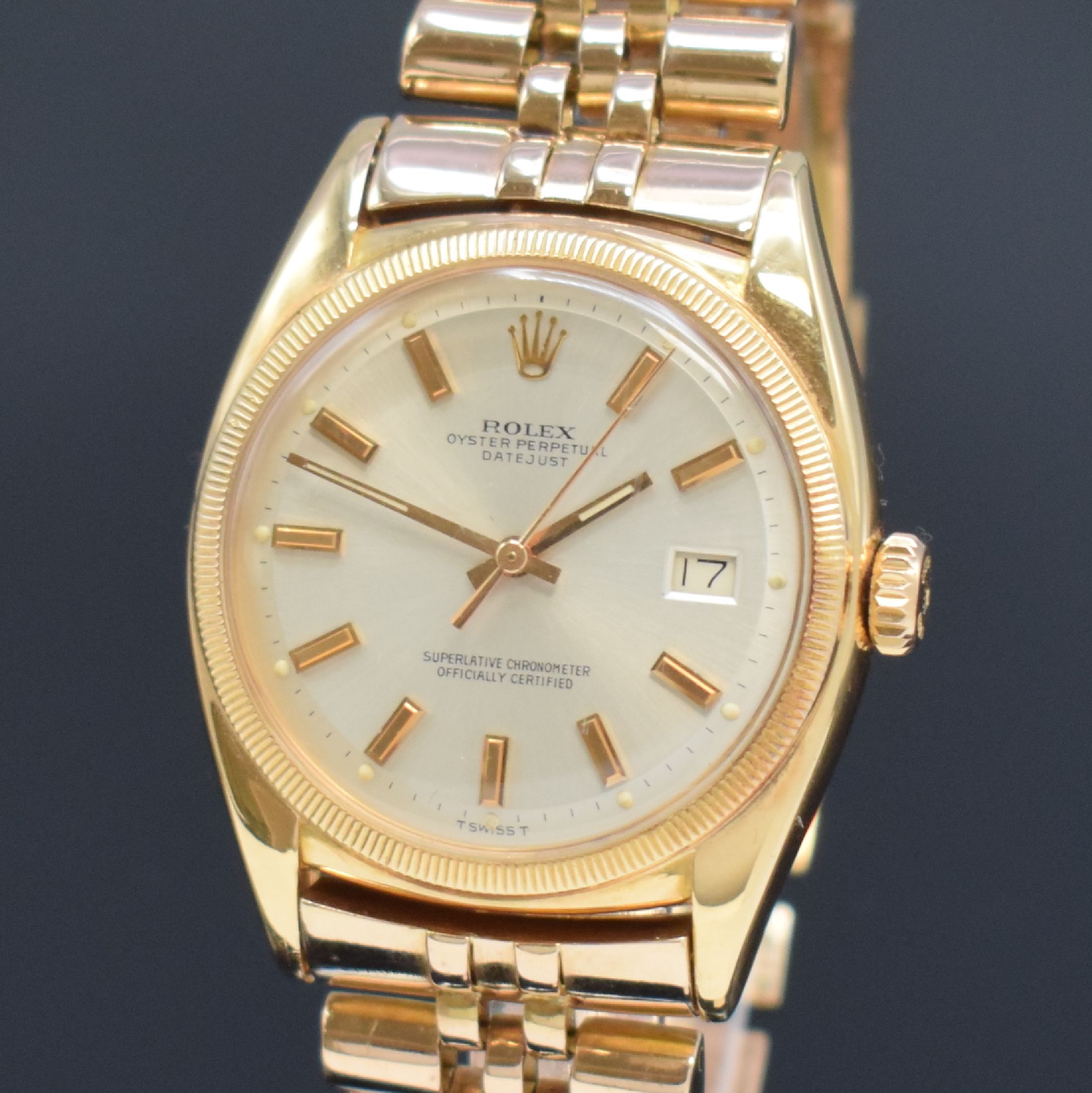 Detail a: ROLEX Datejust "Ovettone" Herrenarmbanduhr in RoseG 750/000 Referenz 6105, Schweiz um 1951, verschr. Oystergeh., neutr. Band in RoseG ...