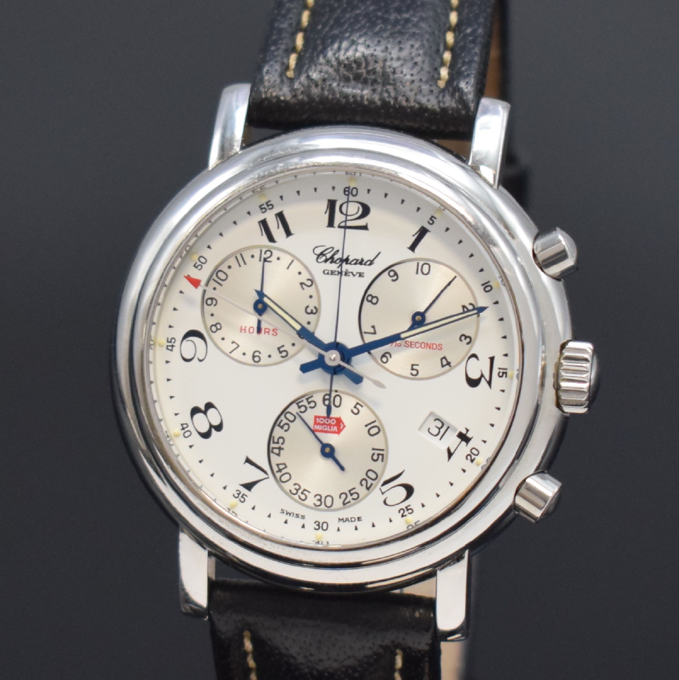 Detail a: CHOPARD Mille Miglia Herrenarmbanduhr mit Chronograph in Stahl Referenz 8271, Schweiz um 1995, quarz, Edelstahlgeh., Boden 8-fach verschr., weißes ...