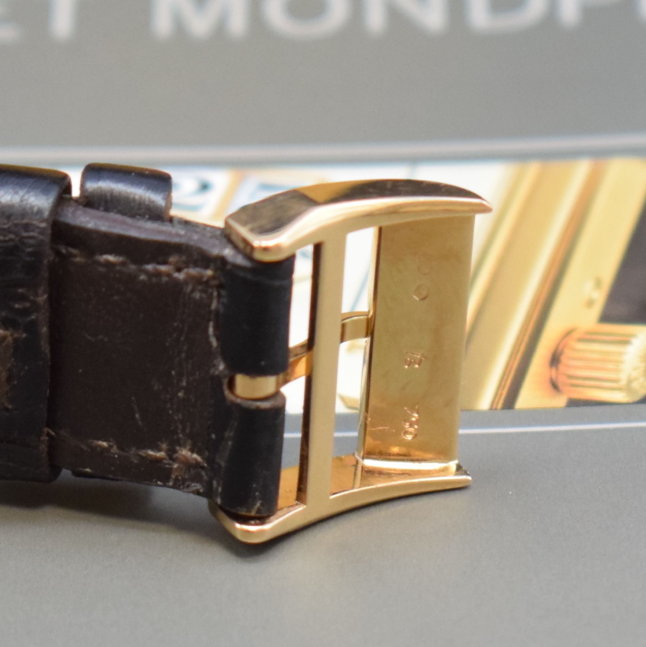 Detail c: A. LANGE & SÖHNE hochfeine Herrenarmbanduhr Serie Cabaret Referenz 118.032 in RG 750/000, Deutschland um 2005, Handaufzug, rechteck. Geh. beids. ...