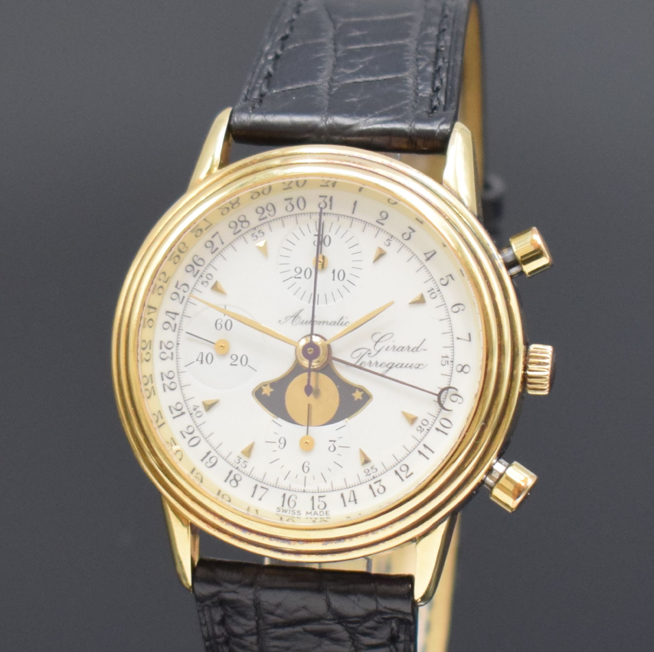 Detail a: GIRARD PERREGAUX Herrenarmbanduhr mit Chronograph und Mondphase in GG 750/000, Schweiz um 1900, beids. vergl. Geh., Boden aufgedr., weißes Zifferbl. ...