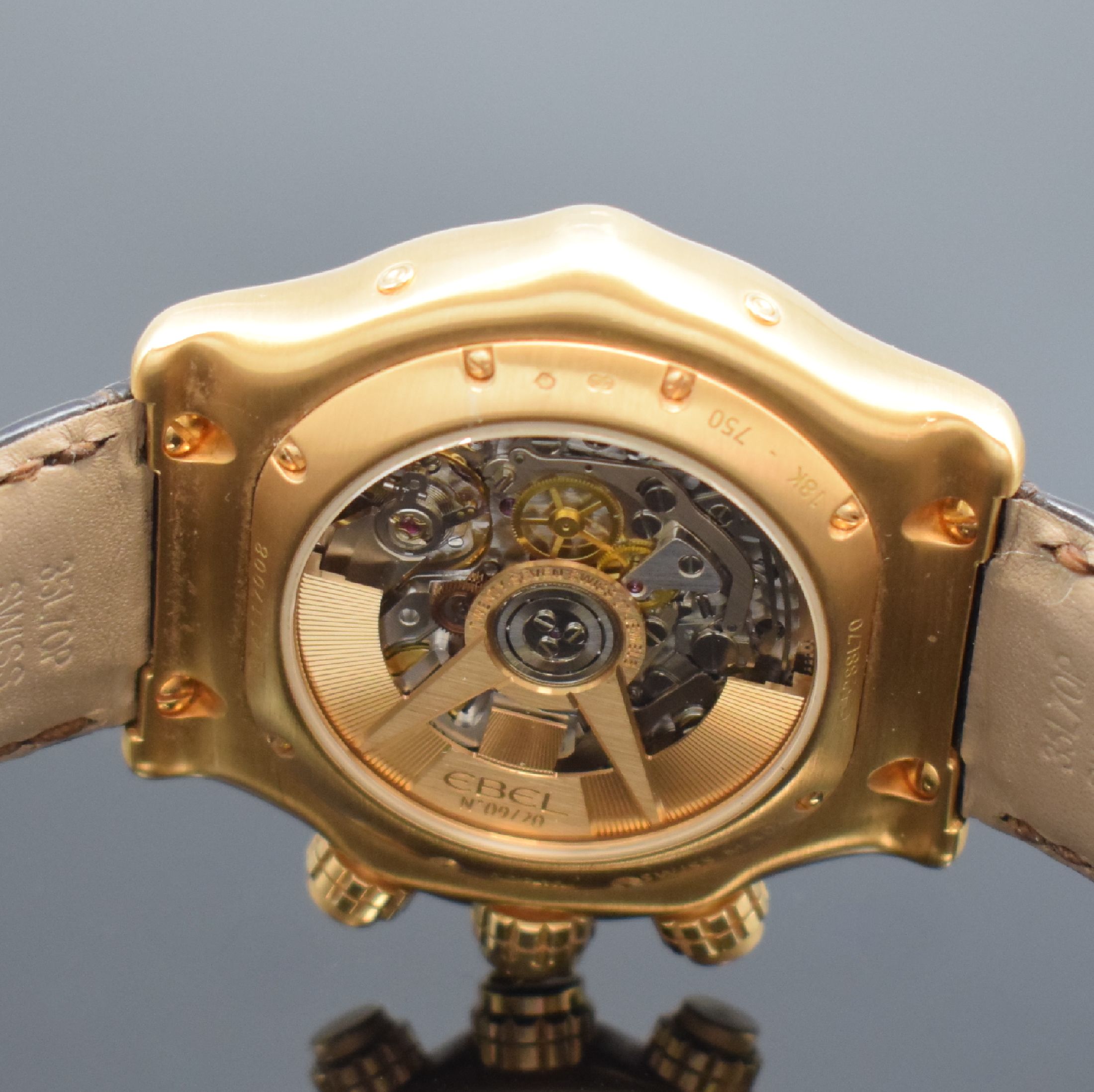 Detail f: EBEL astronomischer, auf 20 Stück limitierter Armbandchronograph mit ewigem Kalender in RoseG 750/000 Referenz 5288L70, Schweiz um 2002, Automatik, ...