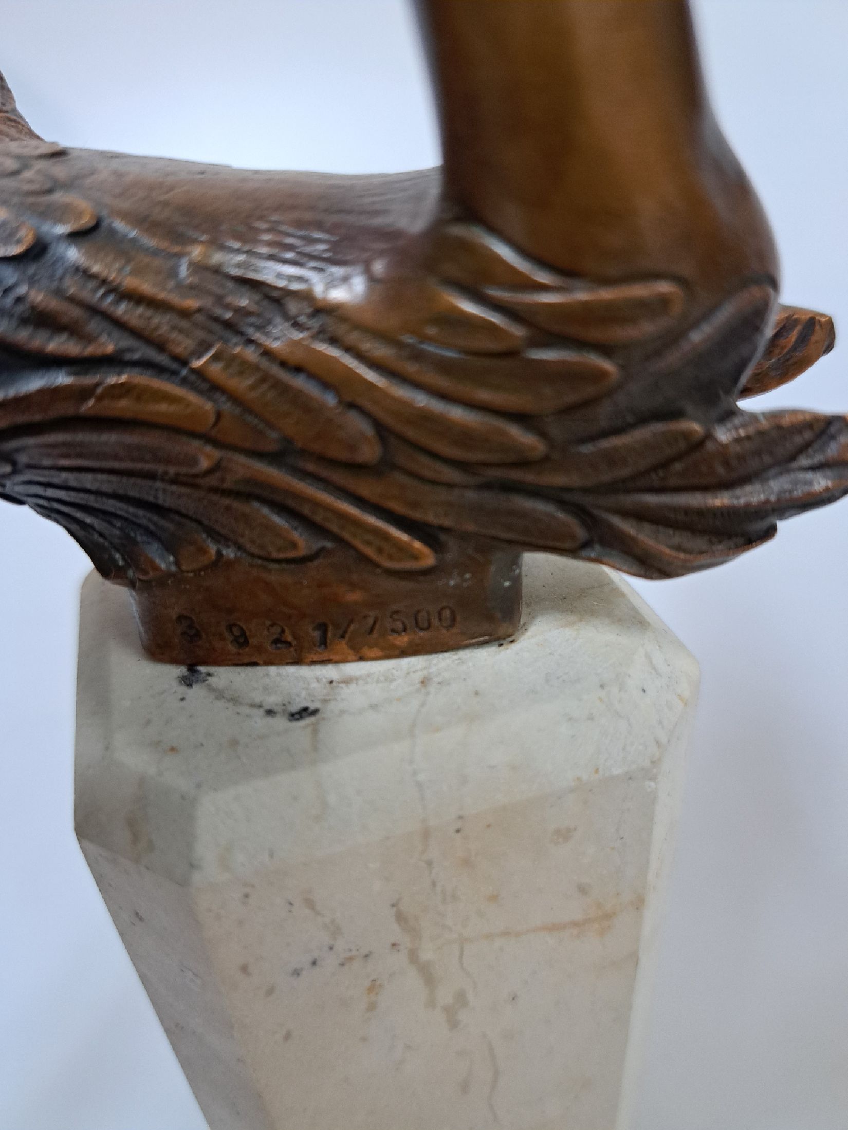 Detail c: Ernst Fuchs, 1930-2015, 2 Bronzefiguren: Papagena und Papageno, beide sign. und num. 39217500, Steinsockel, Gesamth. ca. 15.5cm