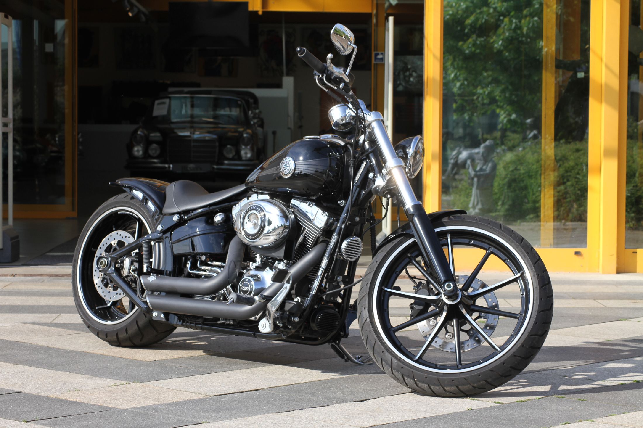 Detail a: Harley-Davidson Softail Breakout FXSB 103, Fahrgestellnummer: HD1BFVC1FB026289, EZ 05/2015, 2. Hand, Laufleistung ca. 4.770 km abgelesen, HU inkl. ...