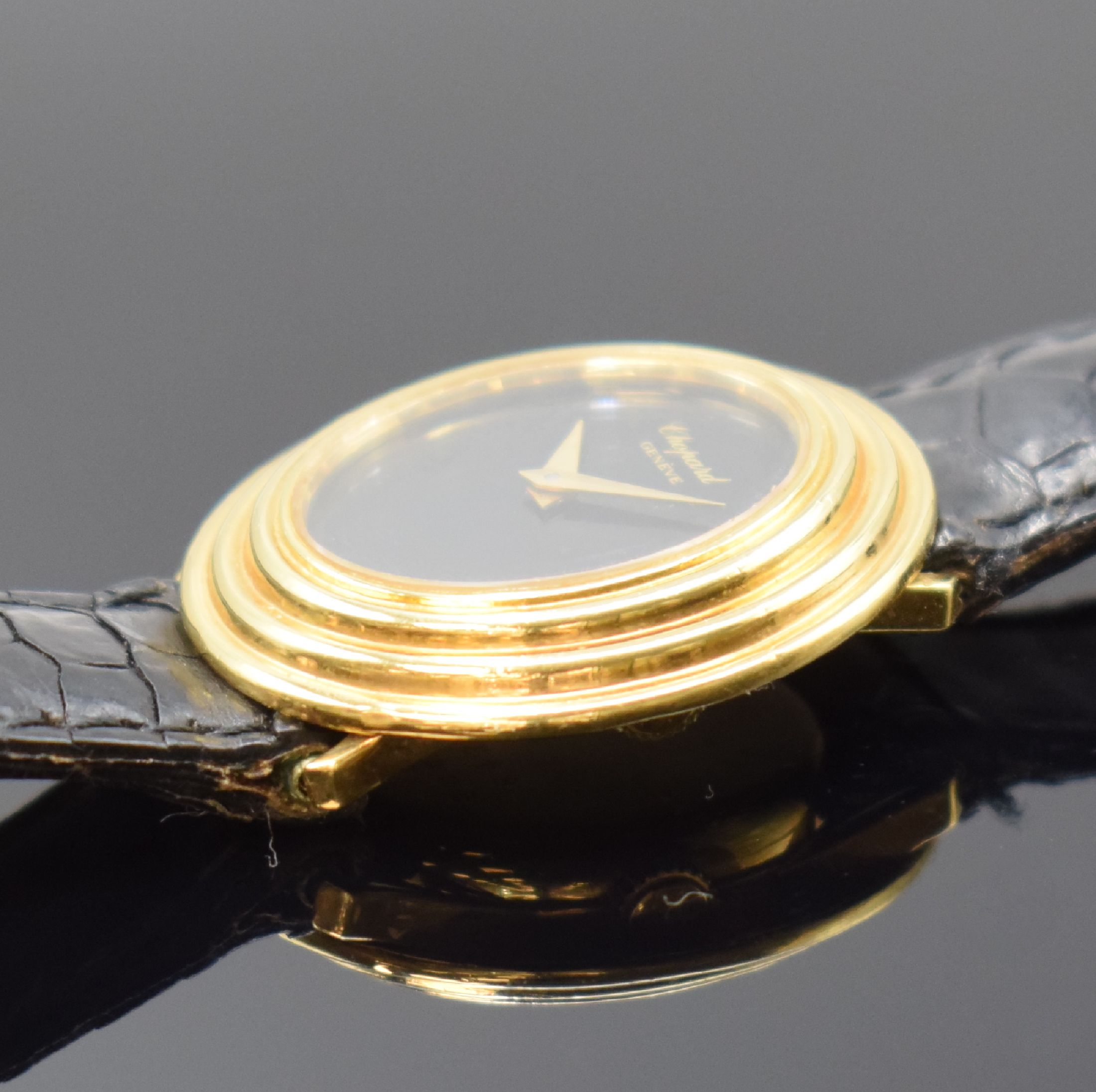 Detail b: CHOPARD Damenarmbanduhr in GG 750/000 Referenz 5045 1, Schweiz um 1980, Handaufzug, Boden aufgedr., Onyx-Zifferbl. m. gold. Zeigern, Kal. ETA 2412, ...