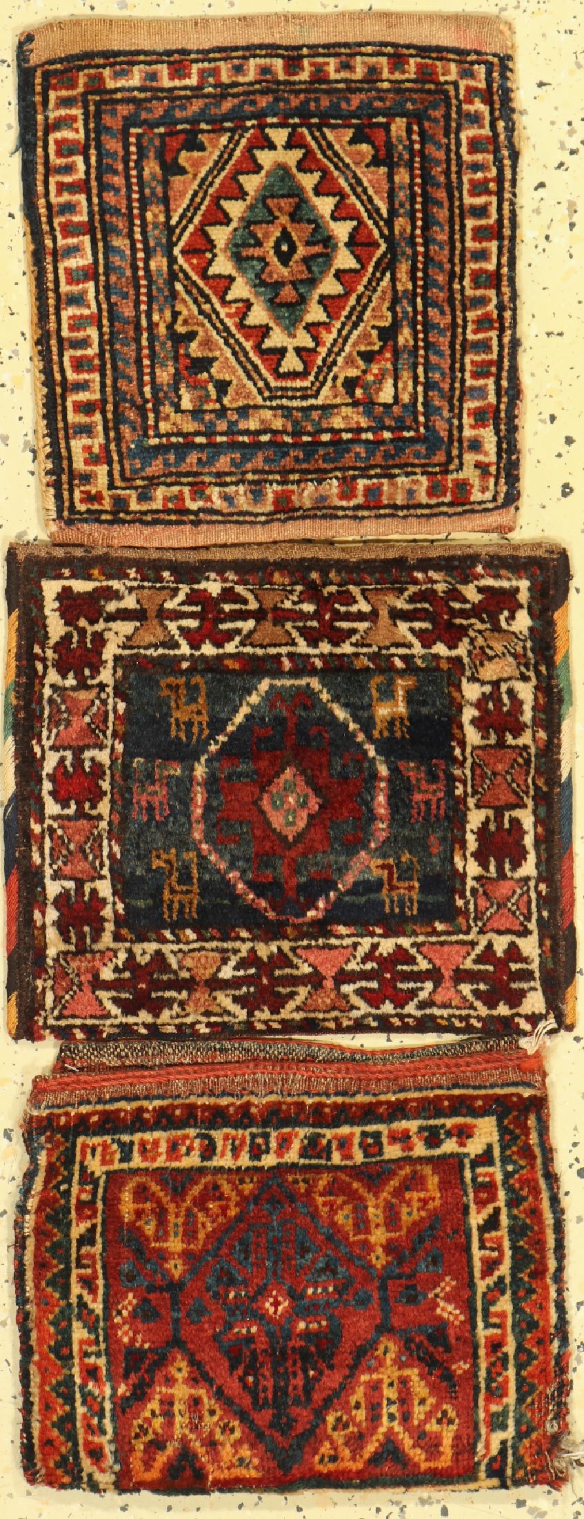 3 Taschen antik, Persien, um 1900, Wolle auf Wolle, ca. 34 x 32 cm, EHZ: 2